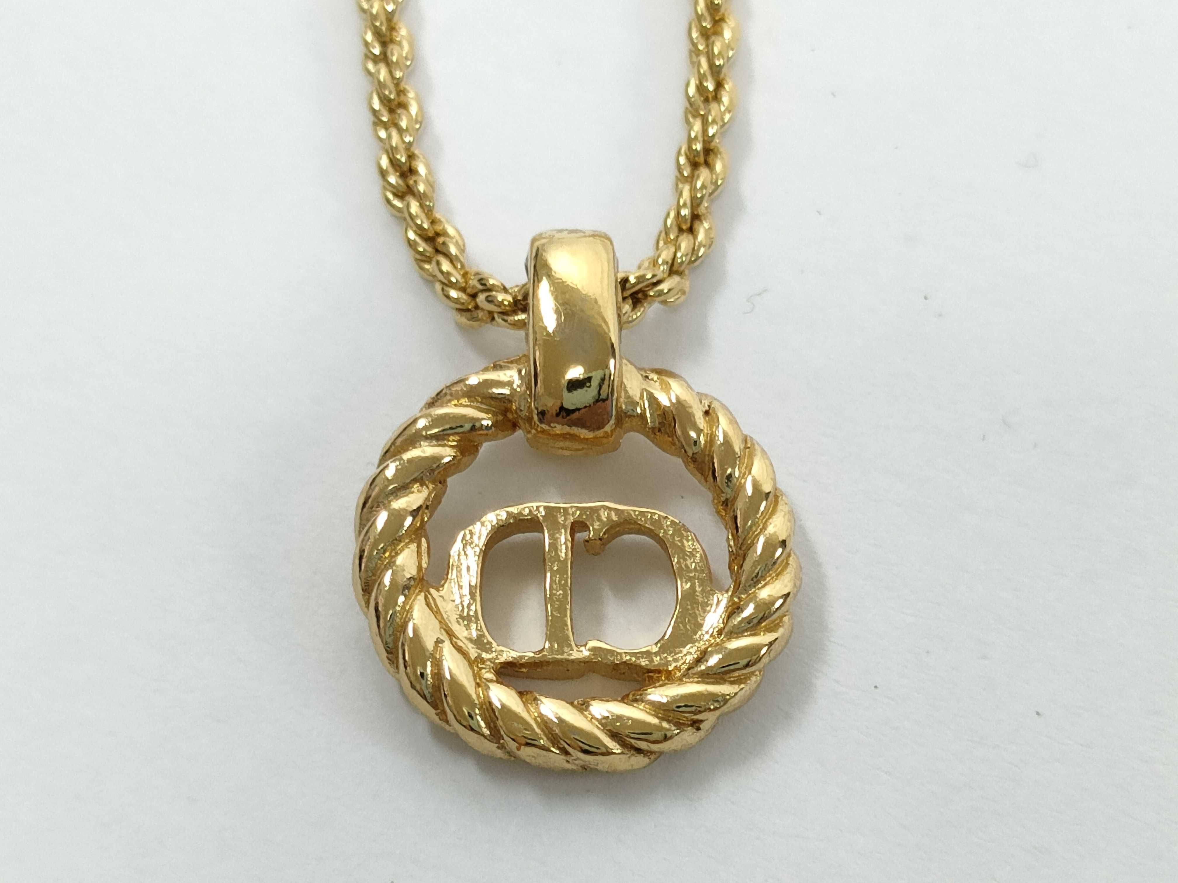 necklace — view 4