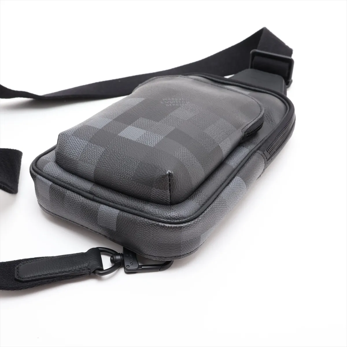 Damouflage Avenue Sling Bag PM M14953 Black (RFID detected) — view 3