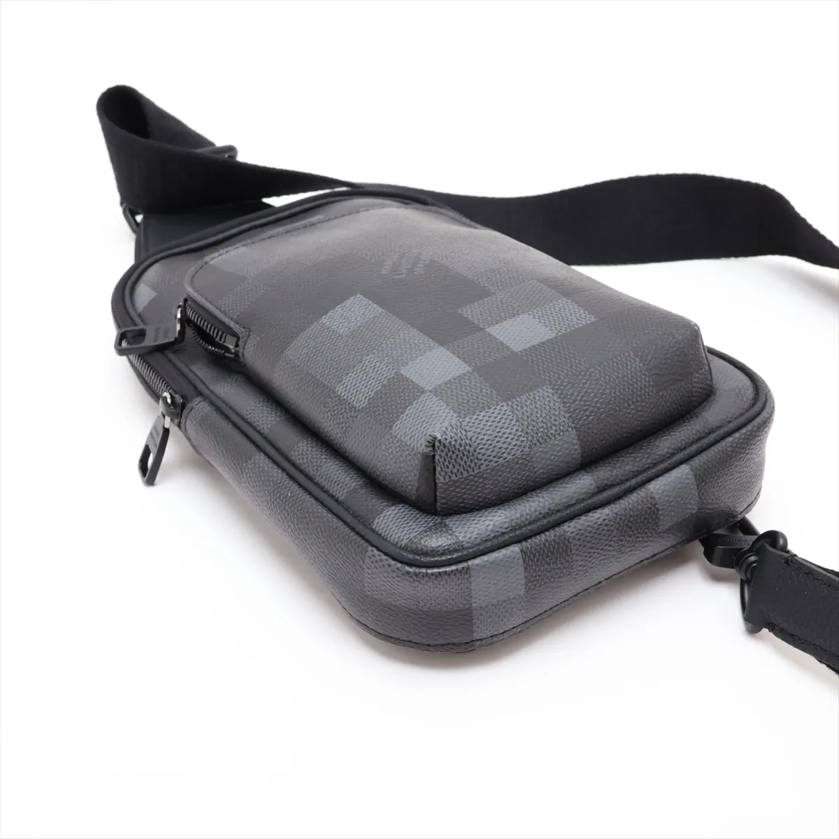 Damouflage Avenue Sling Bag PM M14953 Black (RFID detected) — view 4