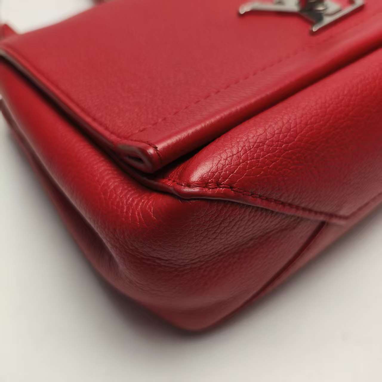 【*Shipped from: China*】LOUIS VUITTON Lockme Leather Shoulder Bag — view 6