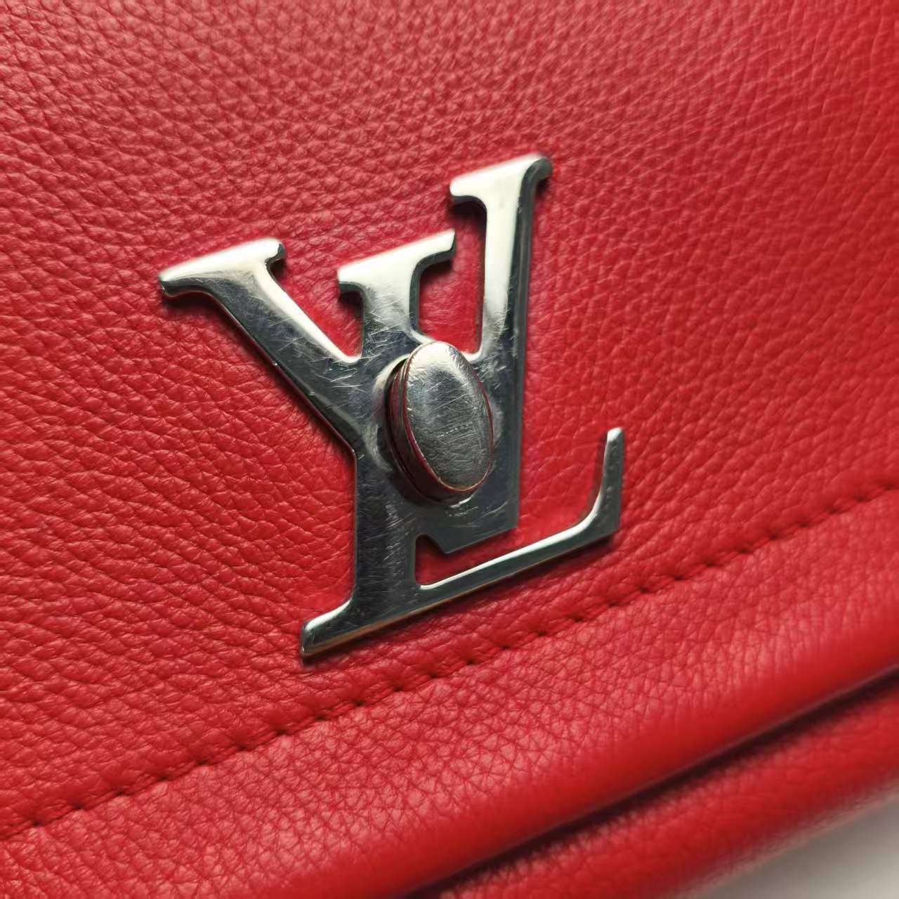 【*Shipped from: China*】LOUIS VUITTON Lockme Leather Shoulder Bag — view 9