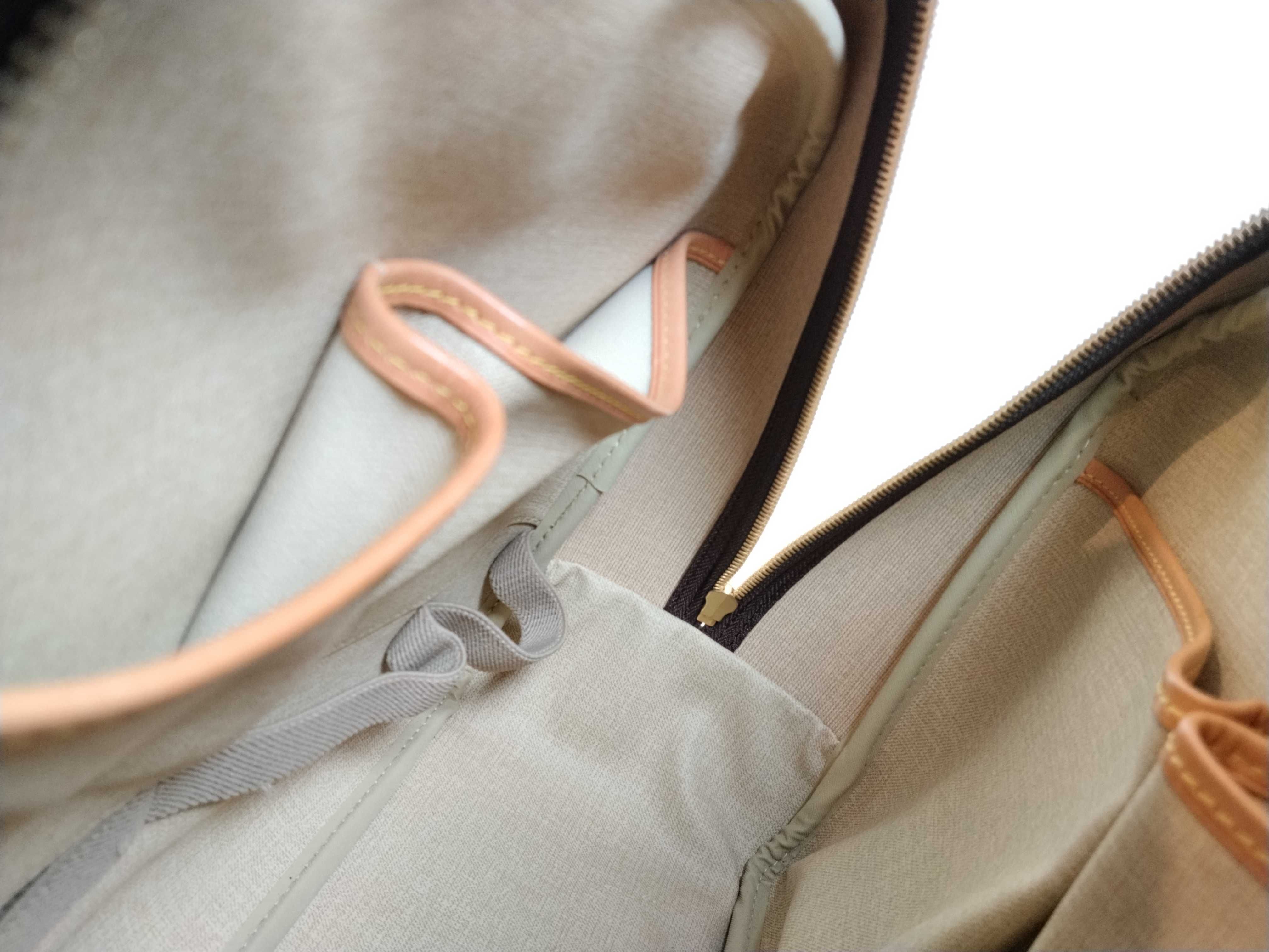Monogram Louis Vuitton Deauville Monogram M47270 Handbag — view 11
