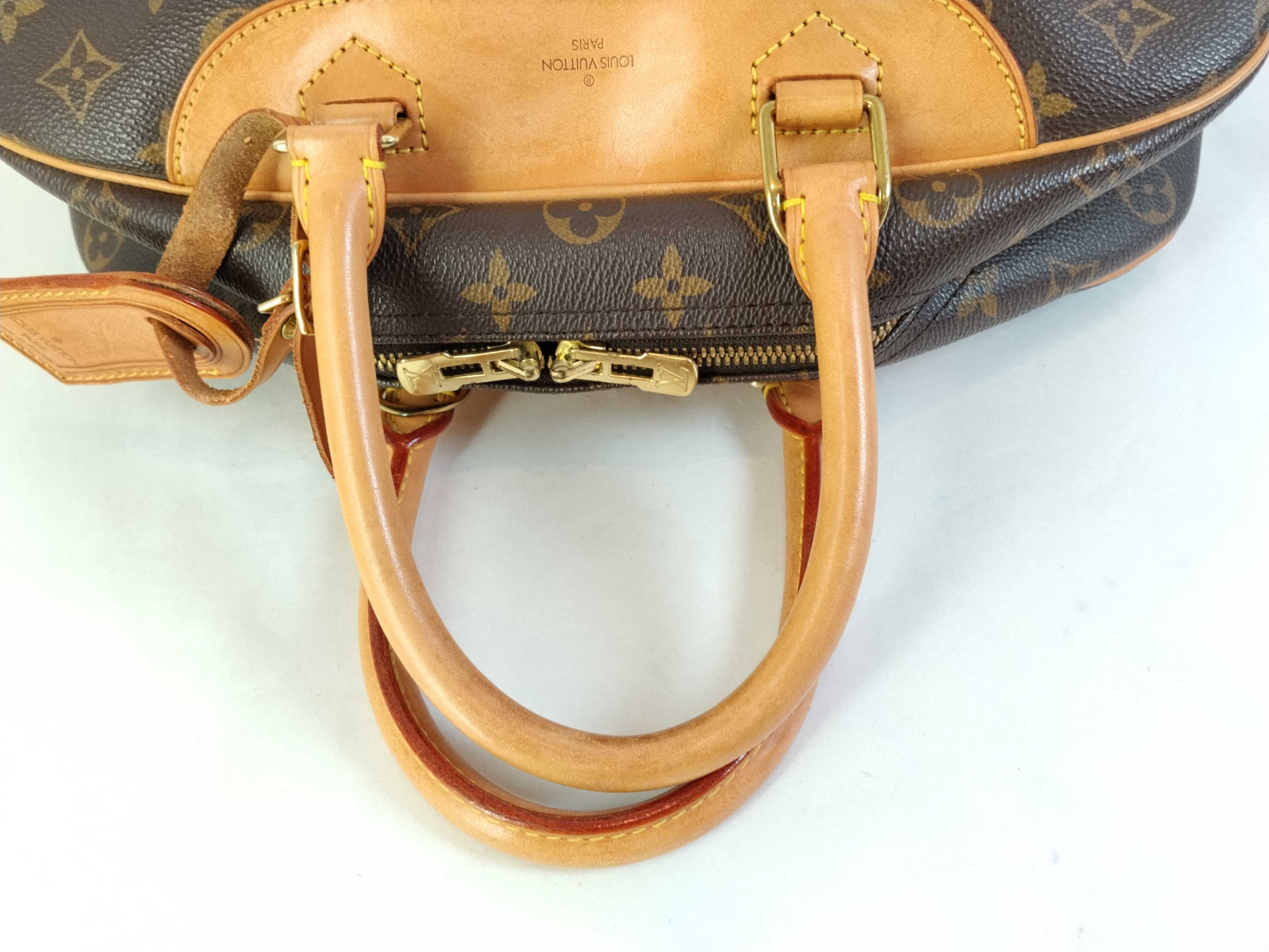 Monogram Louis Vuitton Deauville Monogram M47270 Handbag — view 3