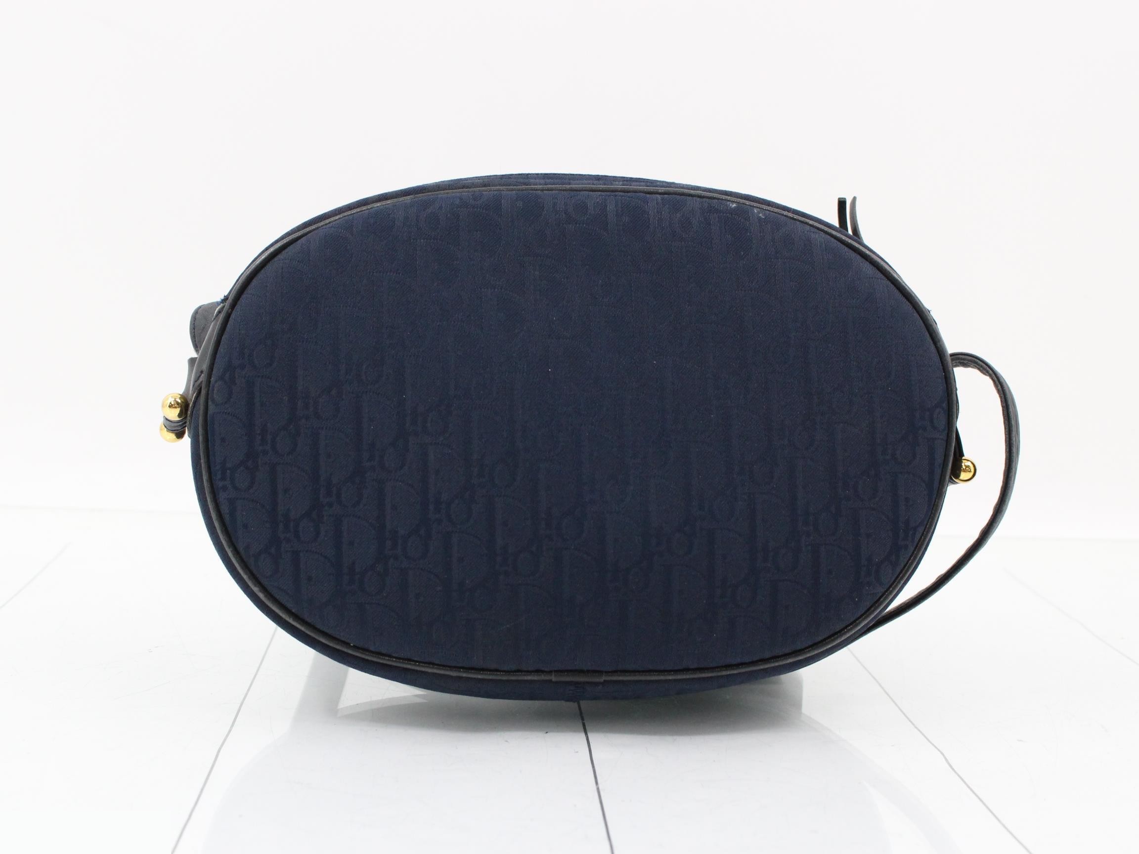 shoulder bag — view 2