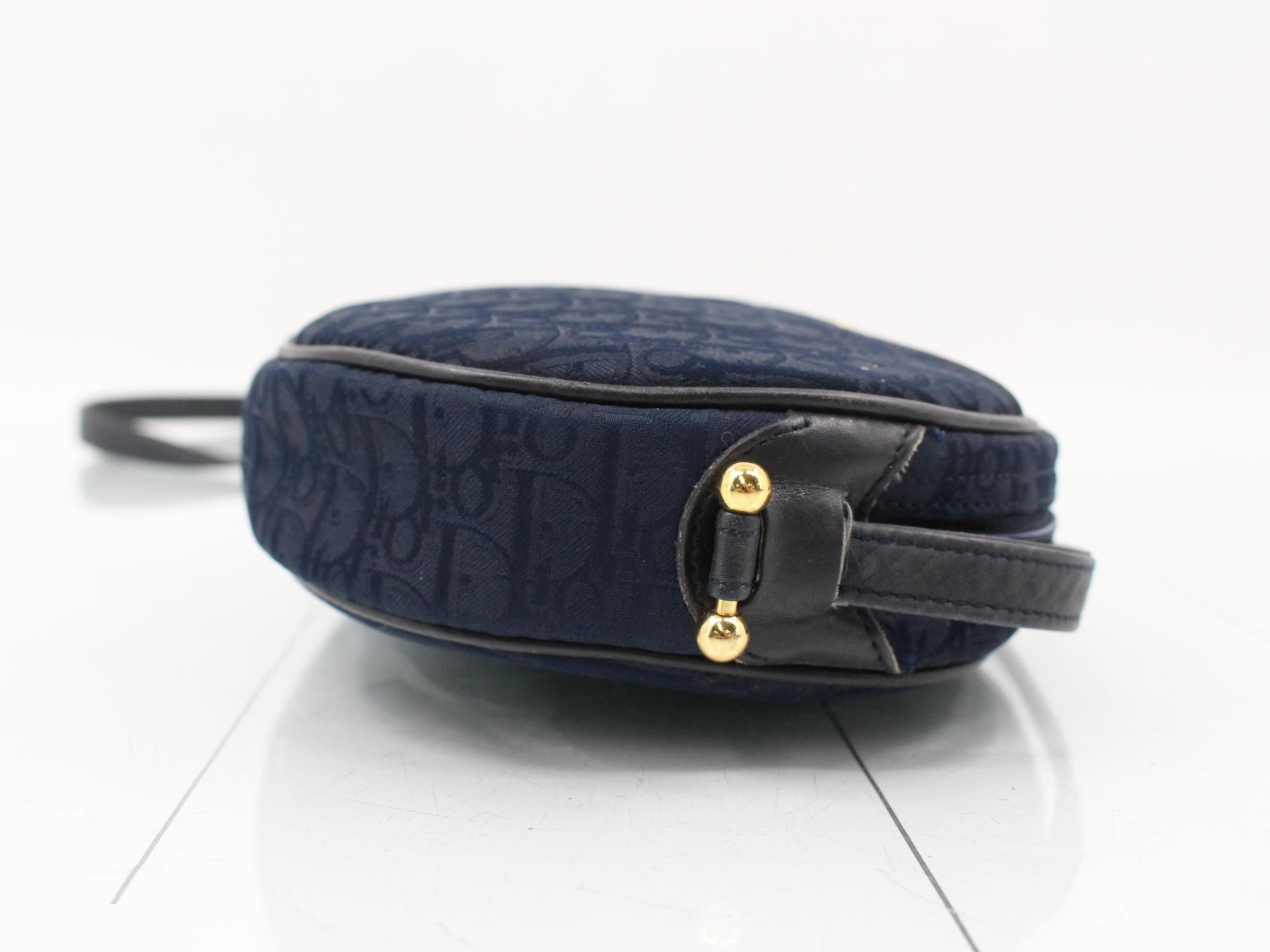 shoulder bag — view 3