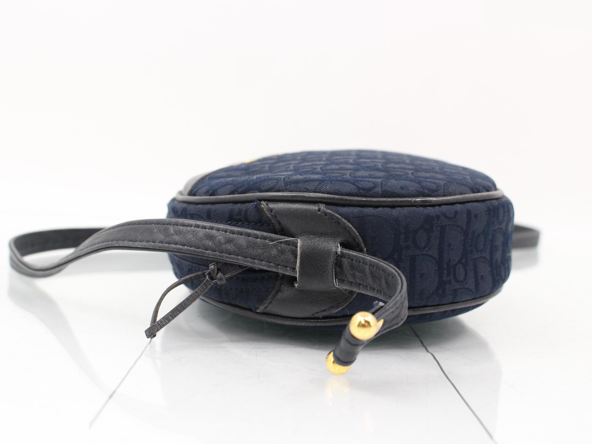 shoulder bag — view 4