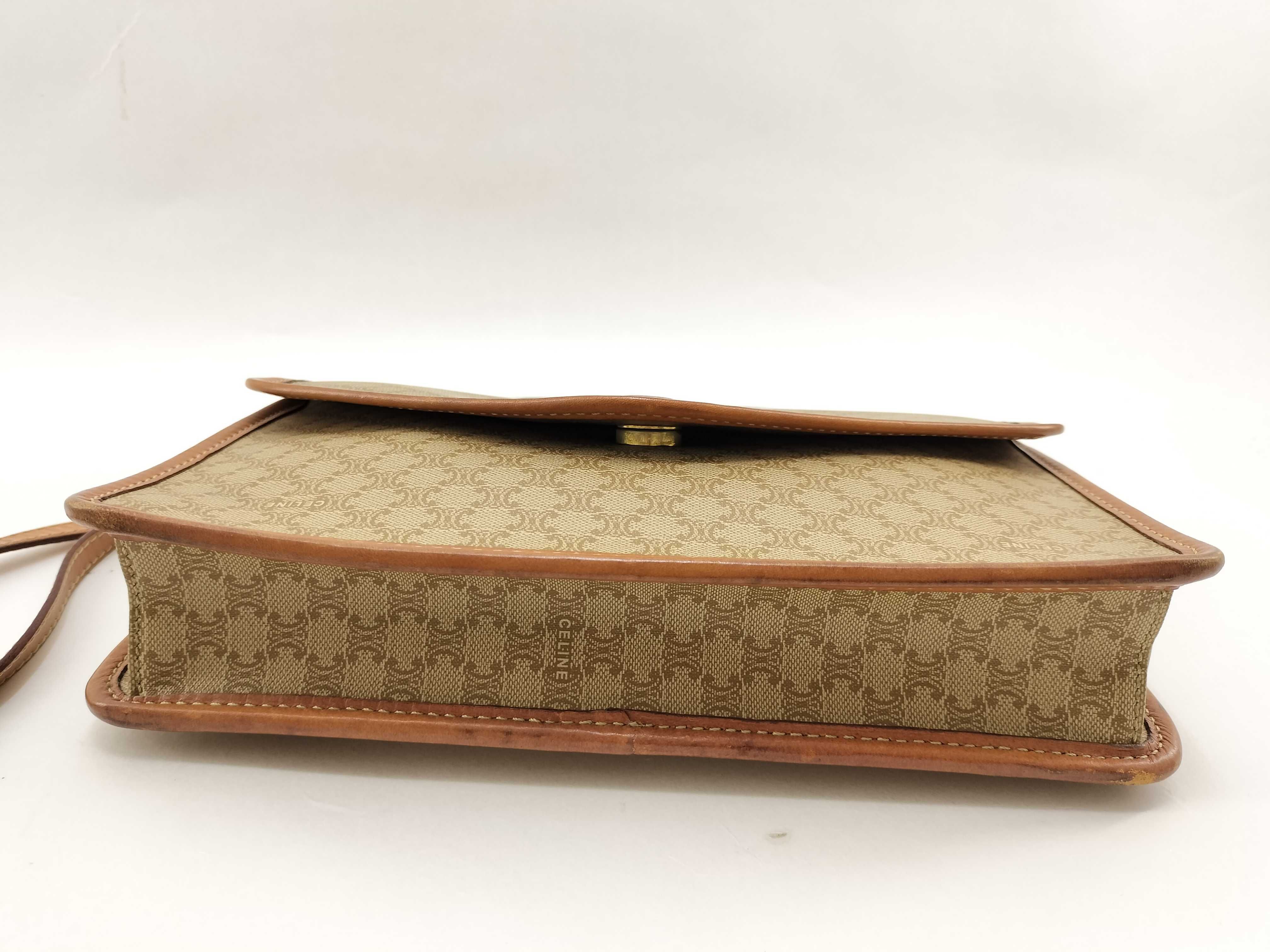 PVC Macadam pattern shoulder bag, beige clutch bag — view 3