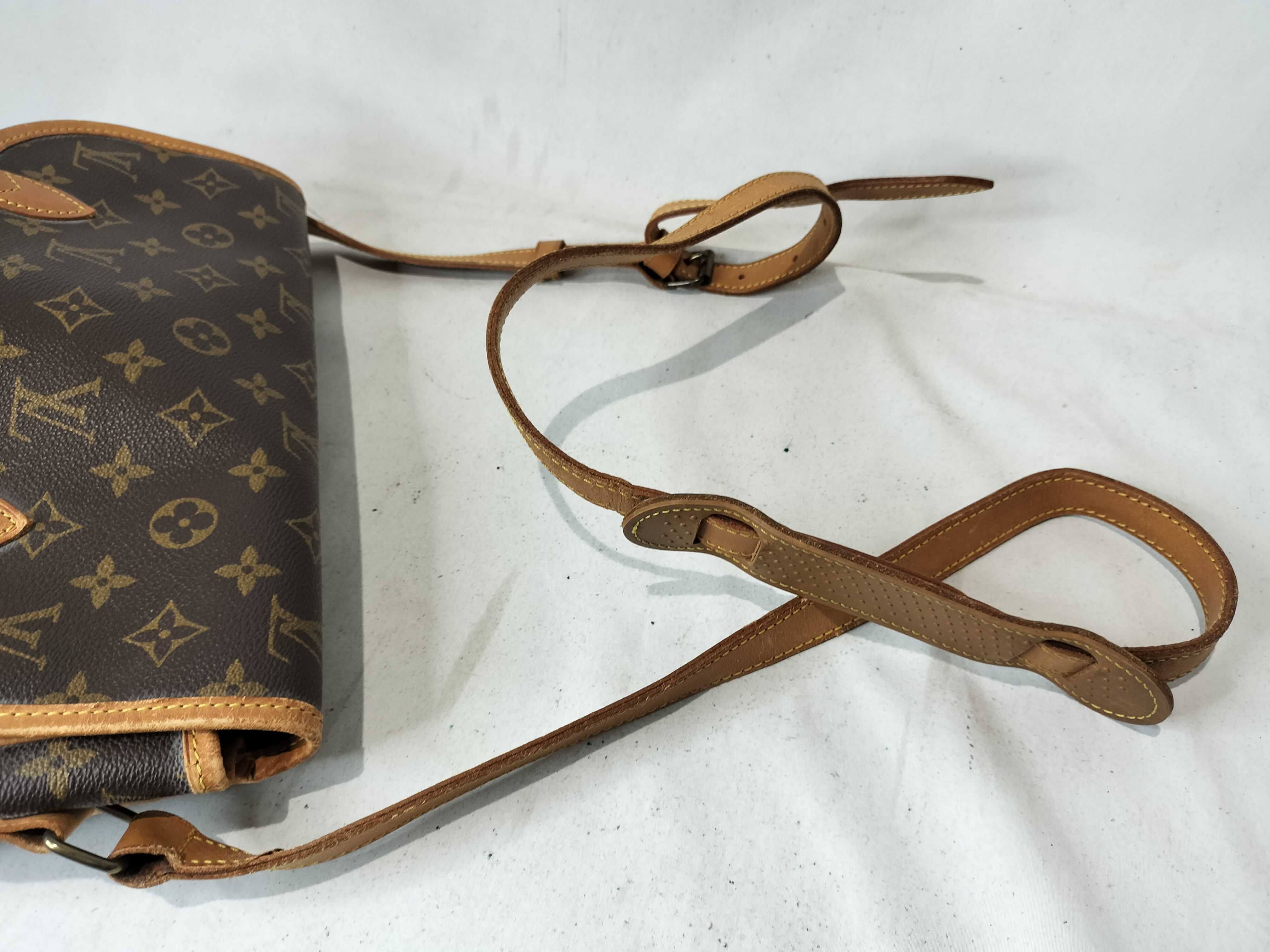 Monogram M42247 MM Gibecière Shoulder Bag — view 3