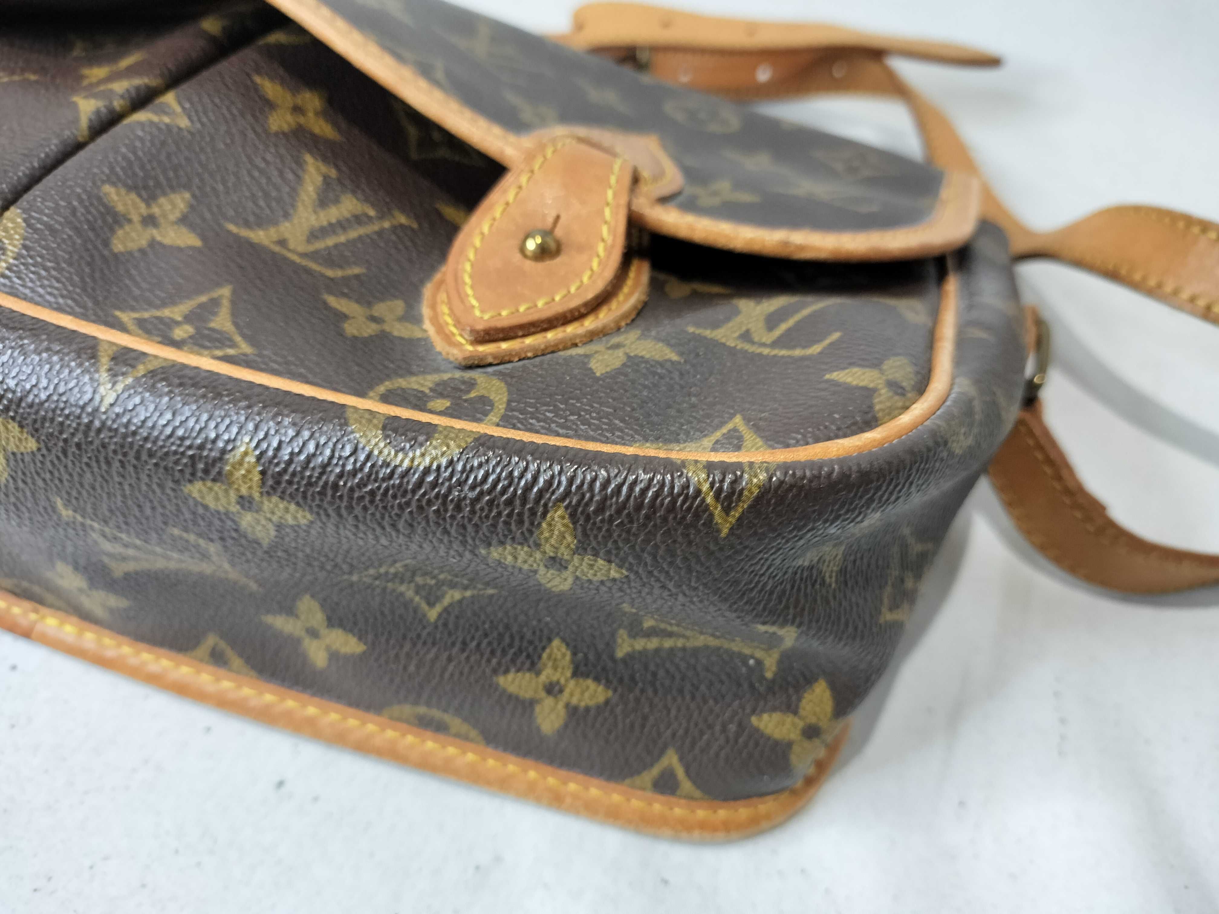 Monogram M42247 MM Gibecière Shoulder Bag — view 6