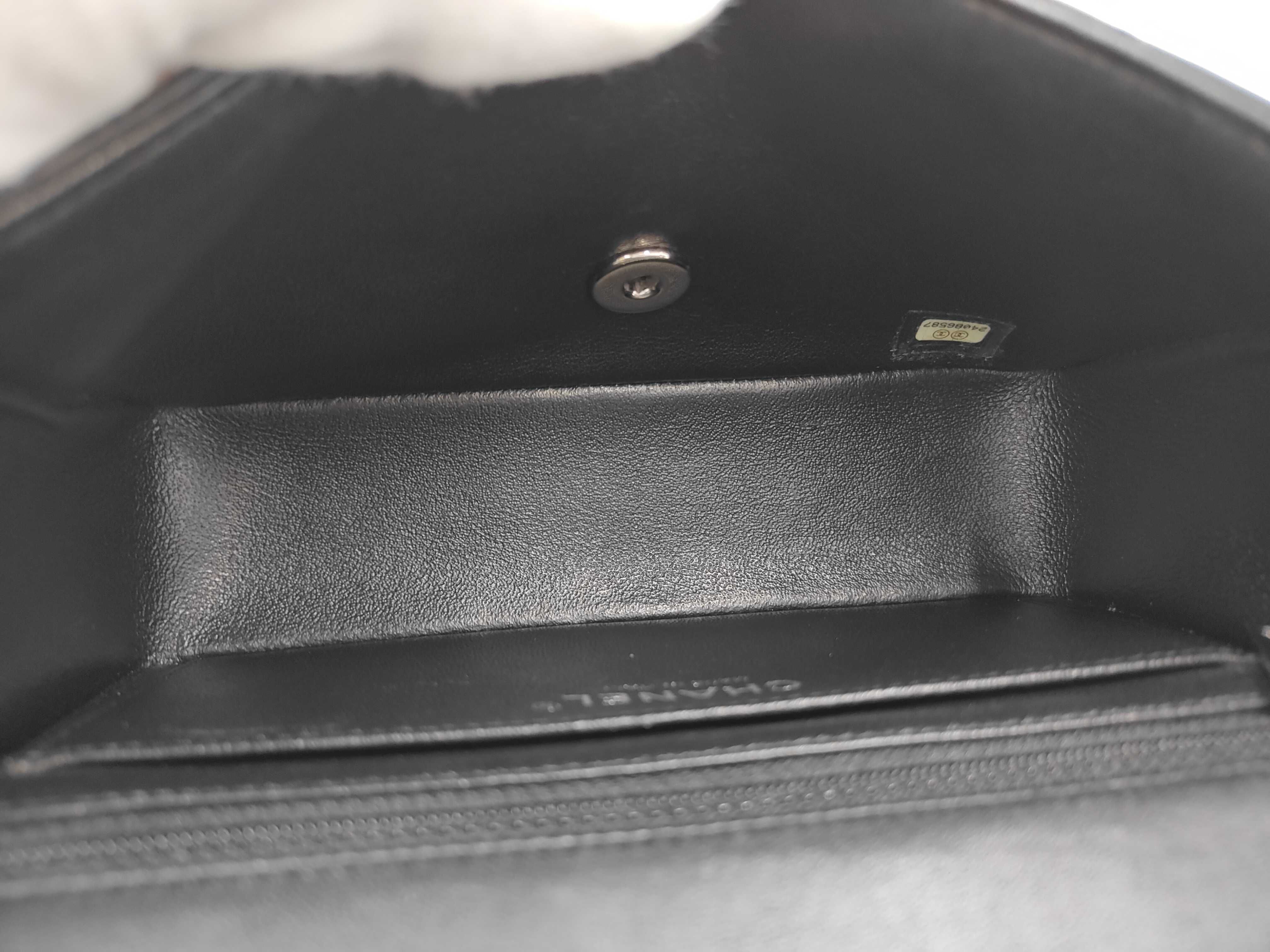 Mini Matelassé 20 Lambskin Silver Hardware Serial Number 24 Chain Shoulder Bag — view 10