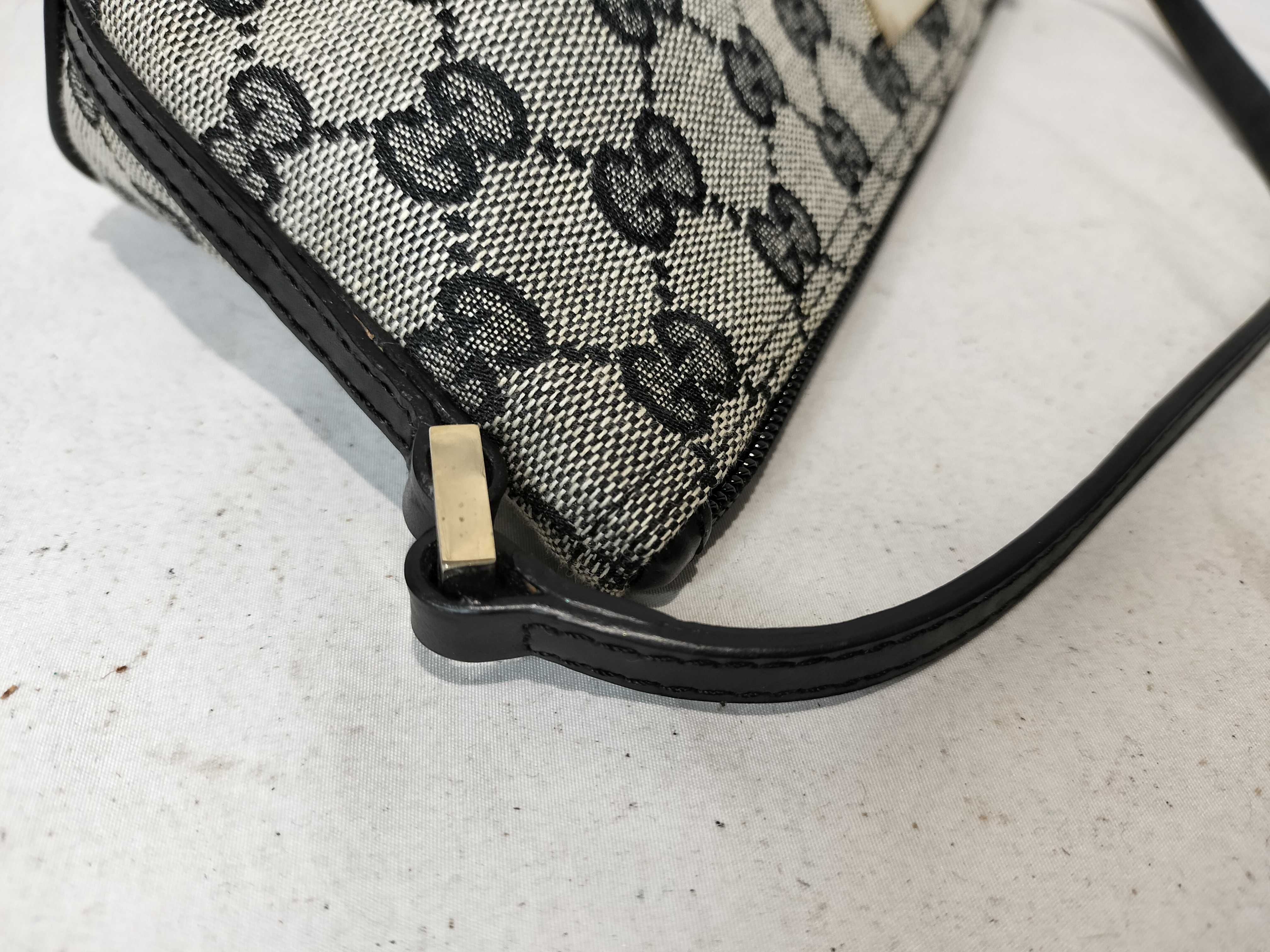 GG Canvas 039 1103 Accessory Pouch Handbag — view 6