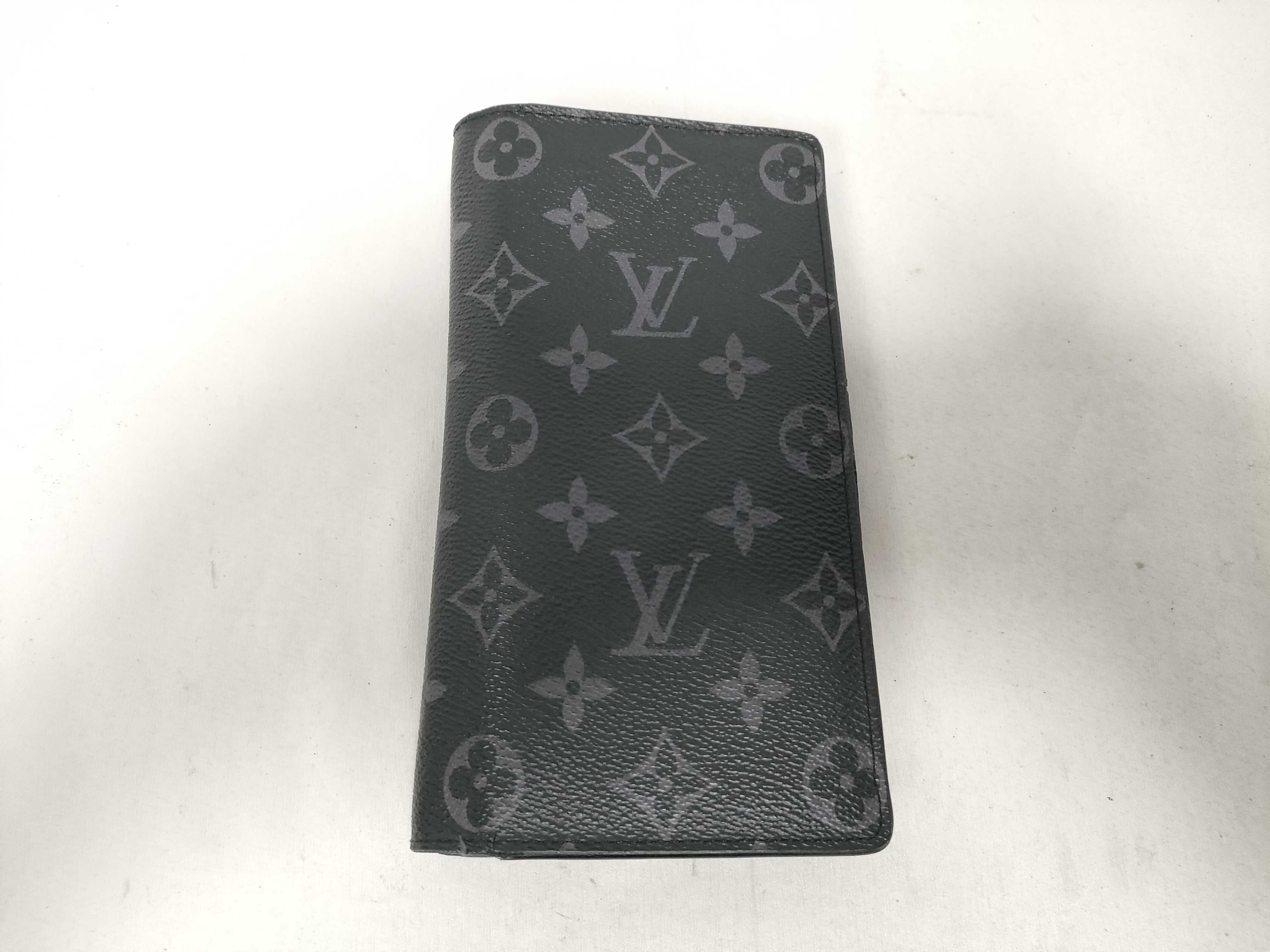 Monogram Eclipse Portefeuille Brazza Wallet