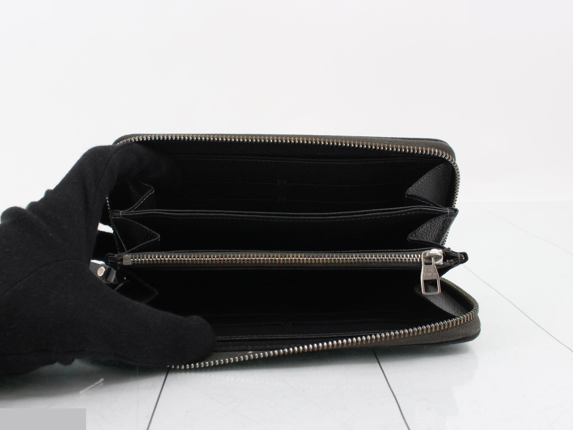 M61442 Zippy Wallet Studs SP5125 — view 4