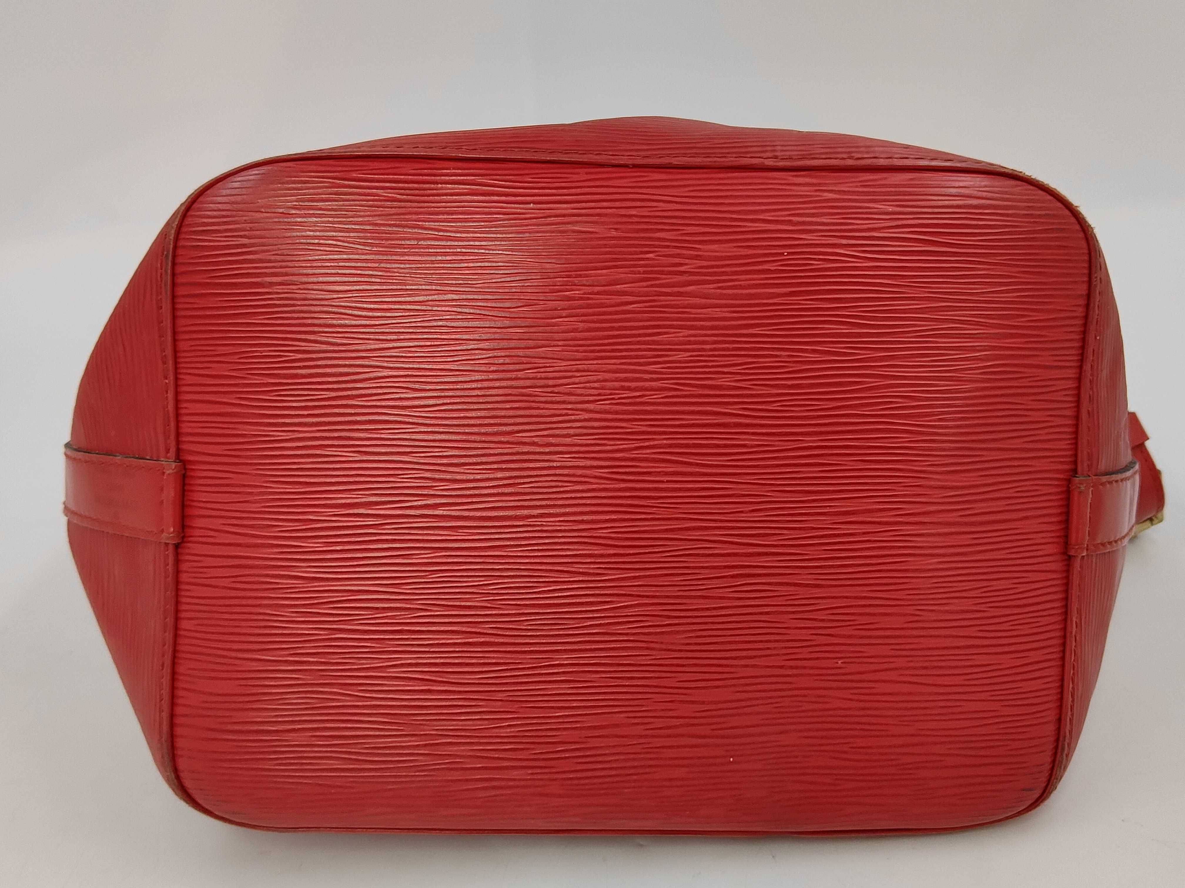 Petit Noé Epi AR0916 M44107 Shoulder Bag — view 4