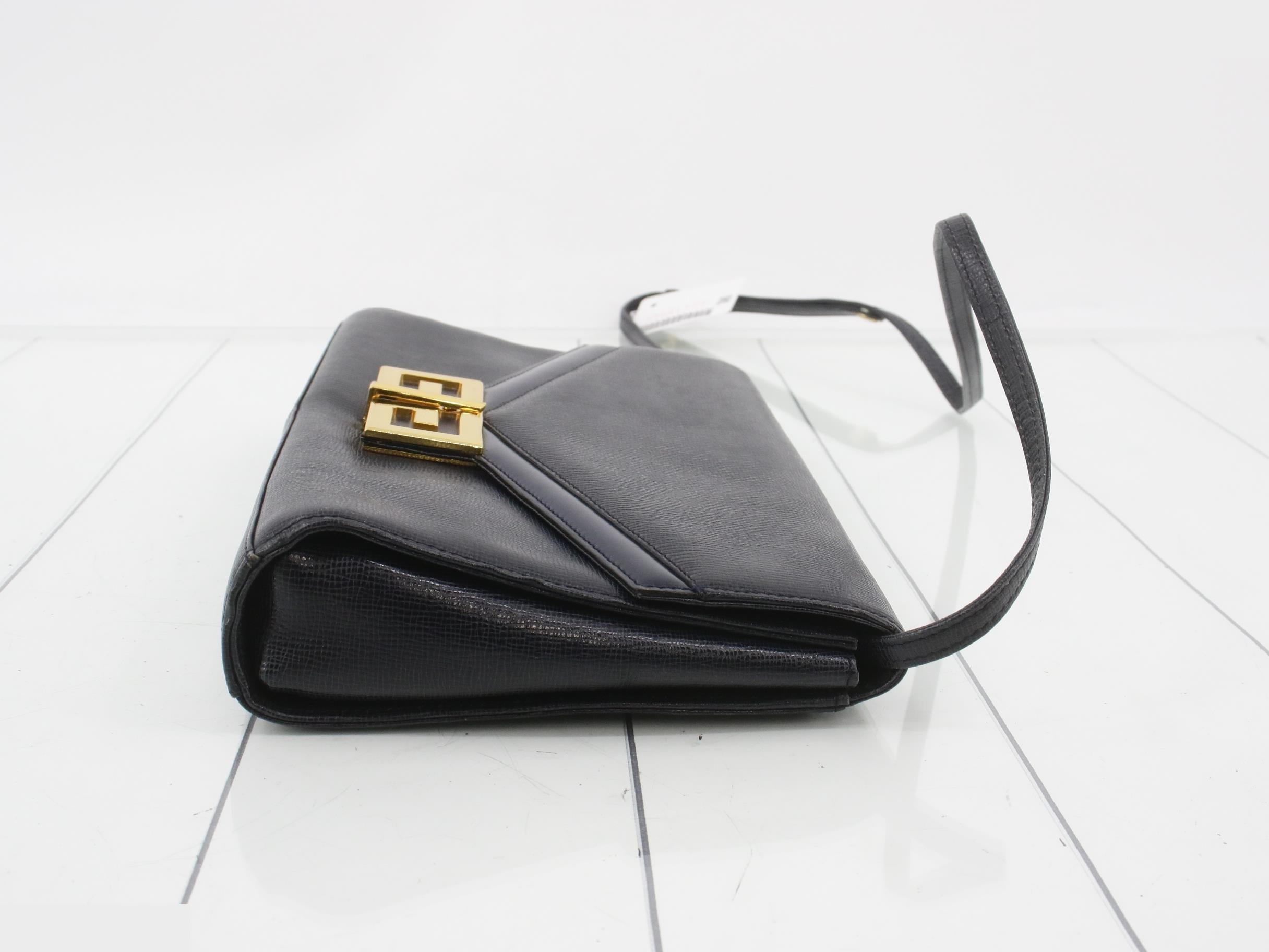 shoulder bag — view 3