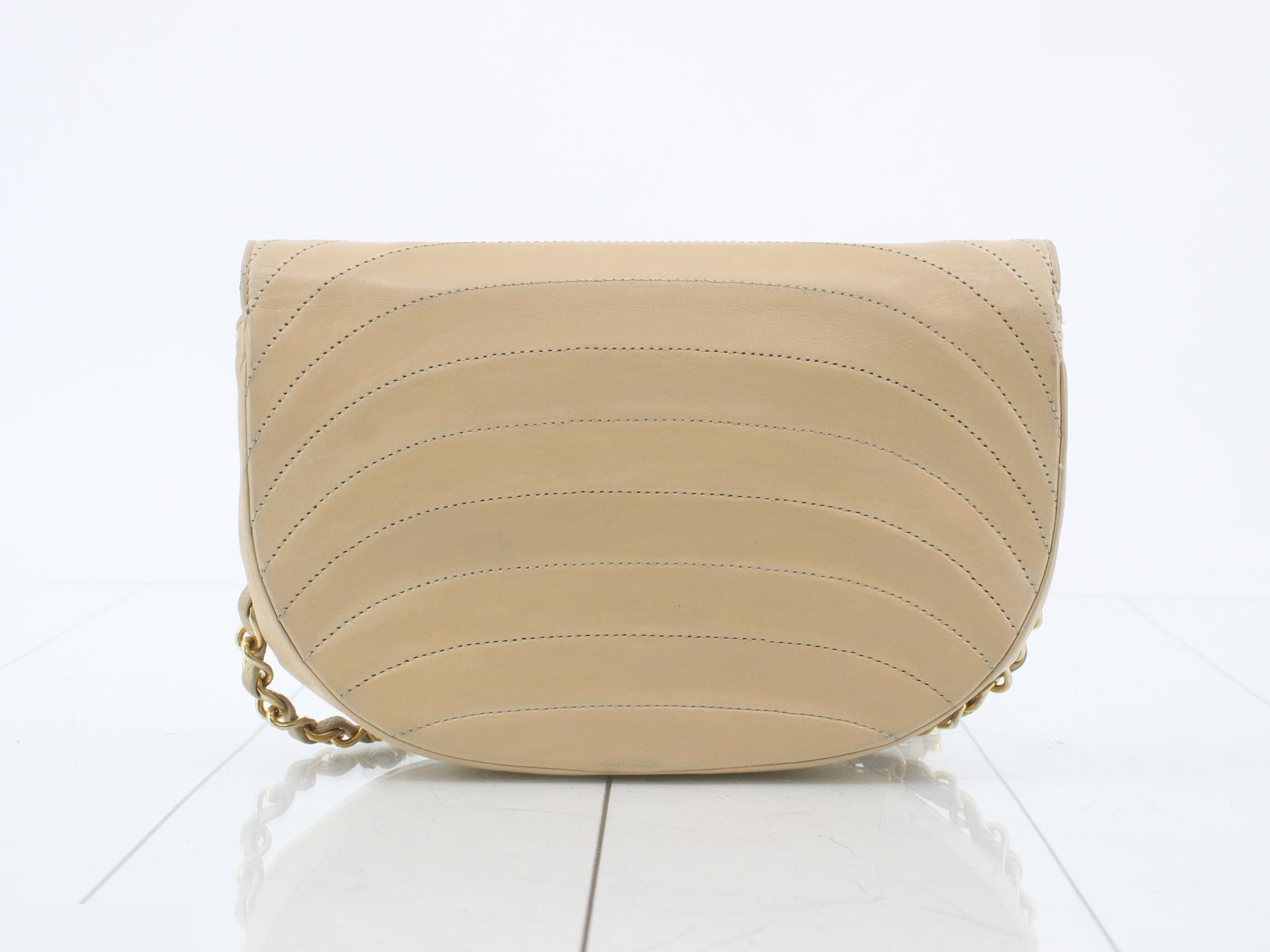 Vintage chain shoulder bag — view 2