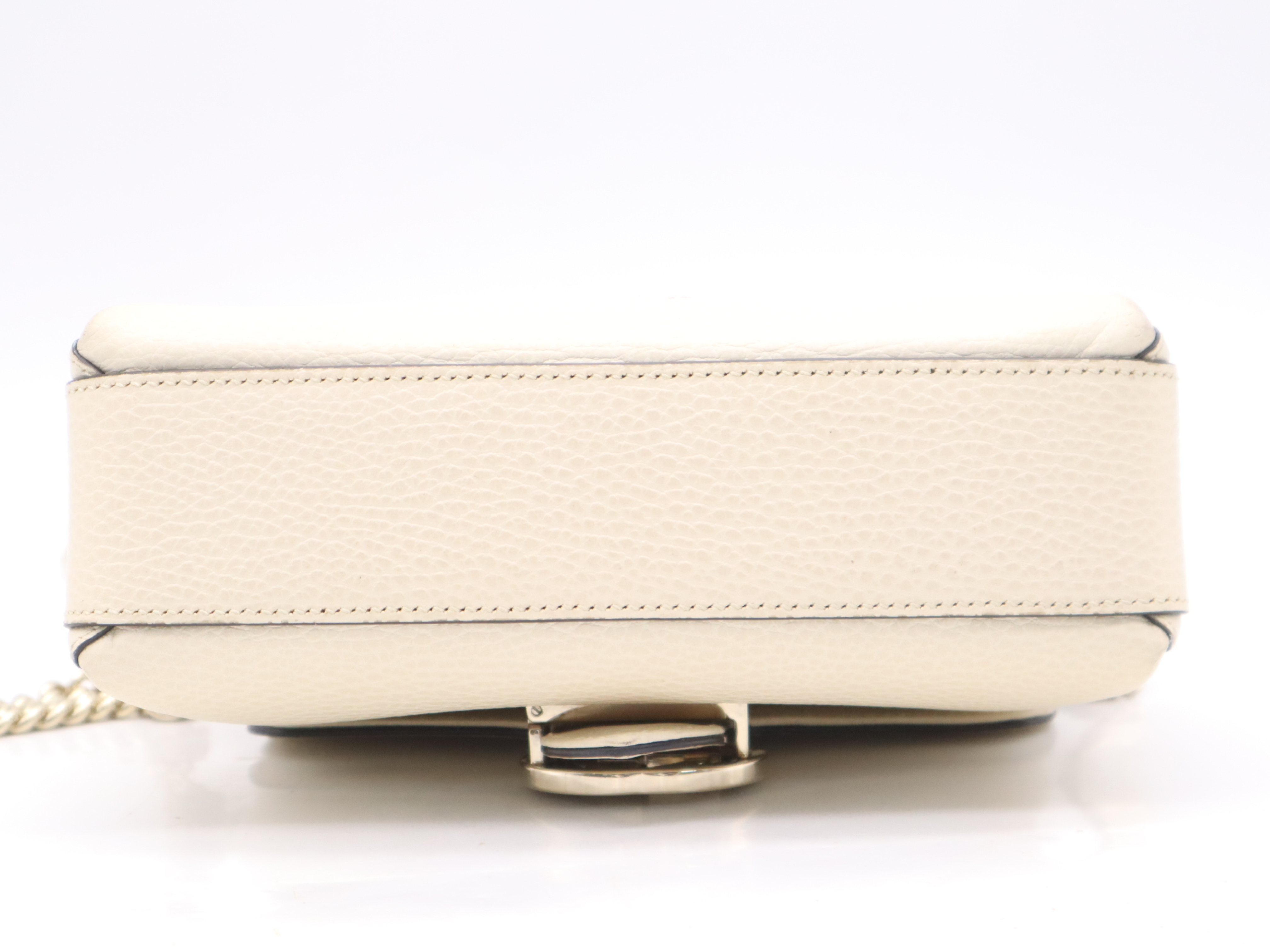 607720 Leather Interlocking G Chain Shoulder Bag, White, Gold Hardware, with Shoulder Strap — view 4
