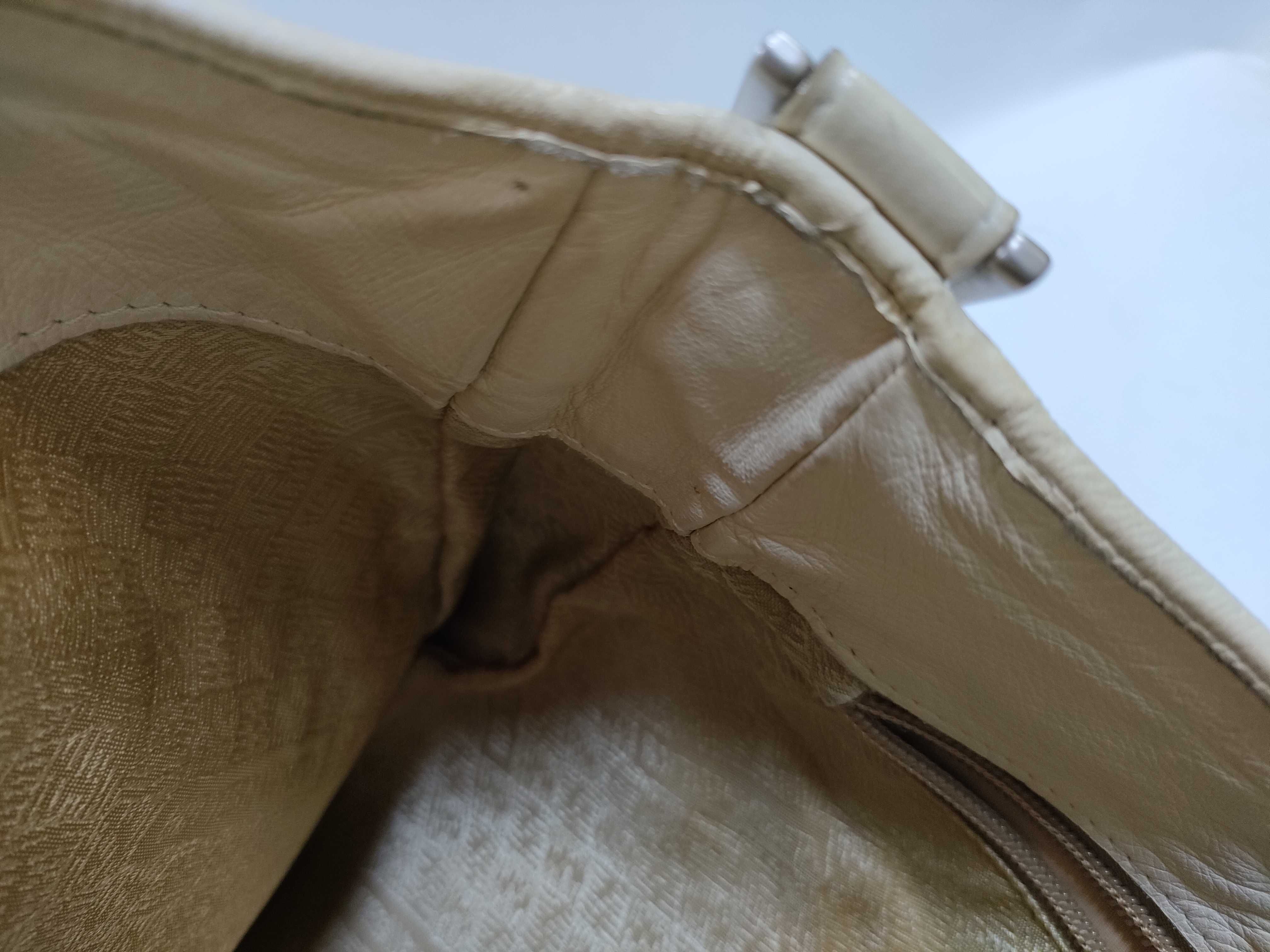 Intrecciato Shoulder Bag, One-Shoulder Bag — view 11
