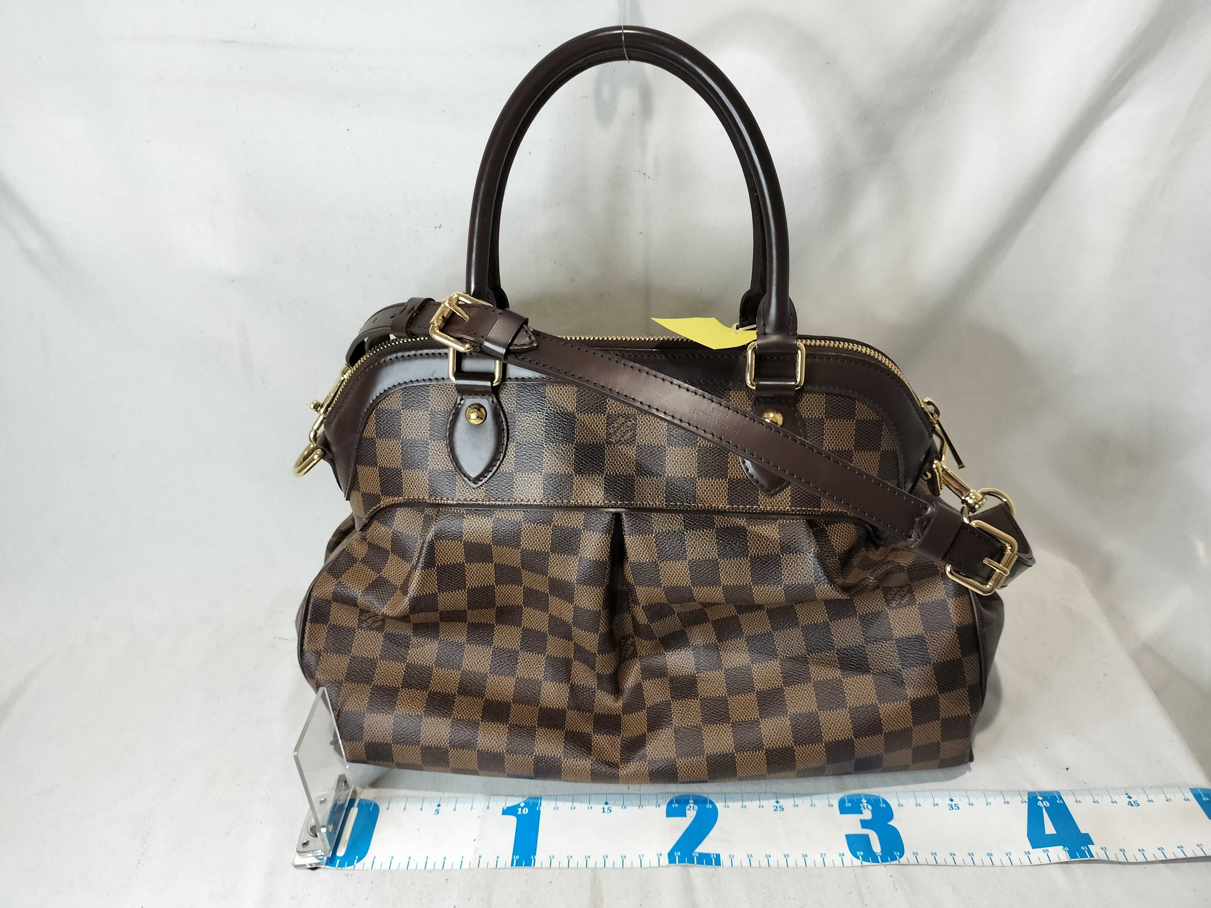 Damier N51997 Trevi PM Shoulder Bag — view 2