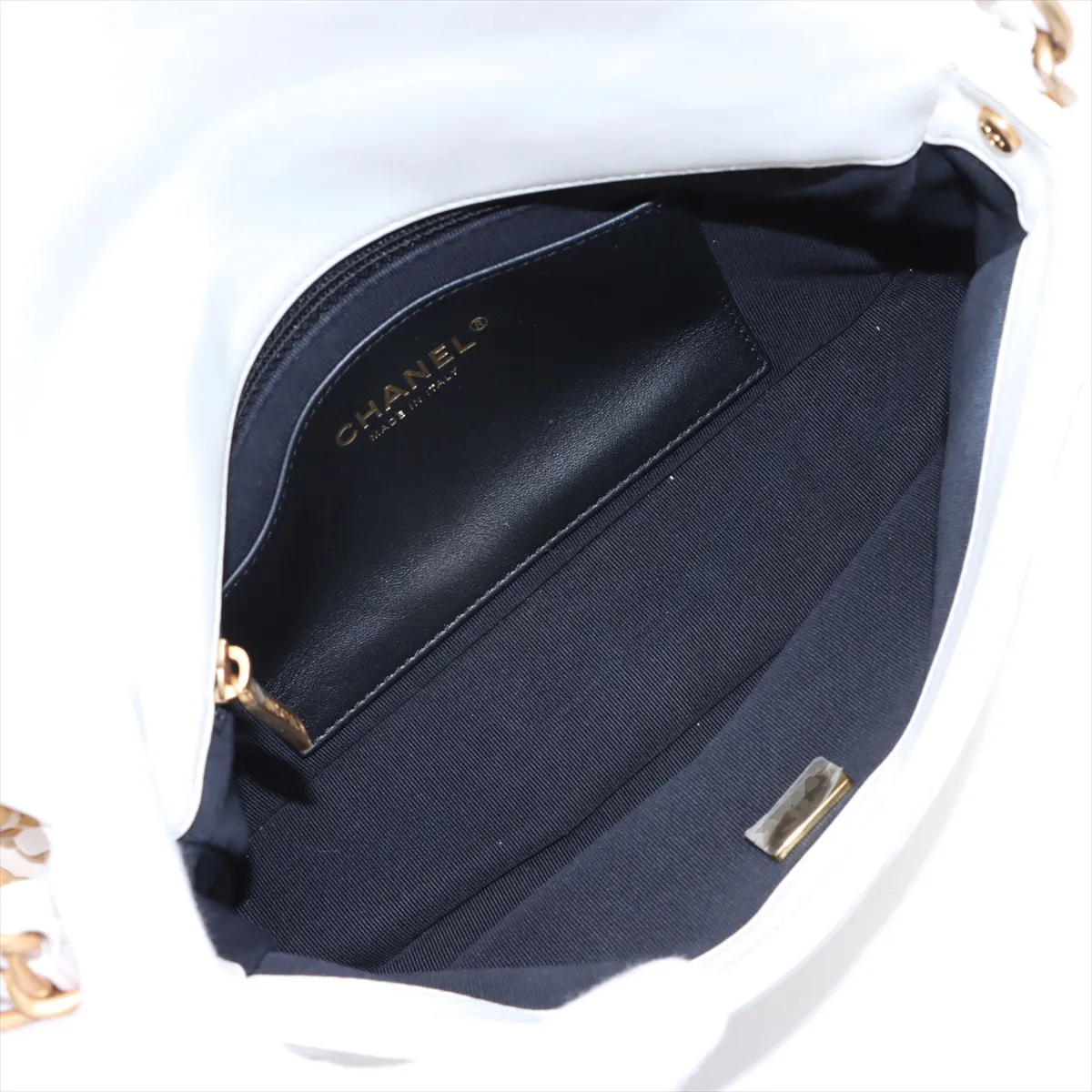 Matelassé Lambskin Chain Shoulder Bag, White with Gold Hardware, T1XL1X78, Random Plate — view 6