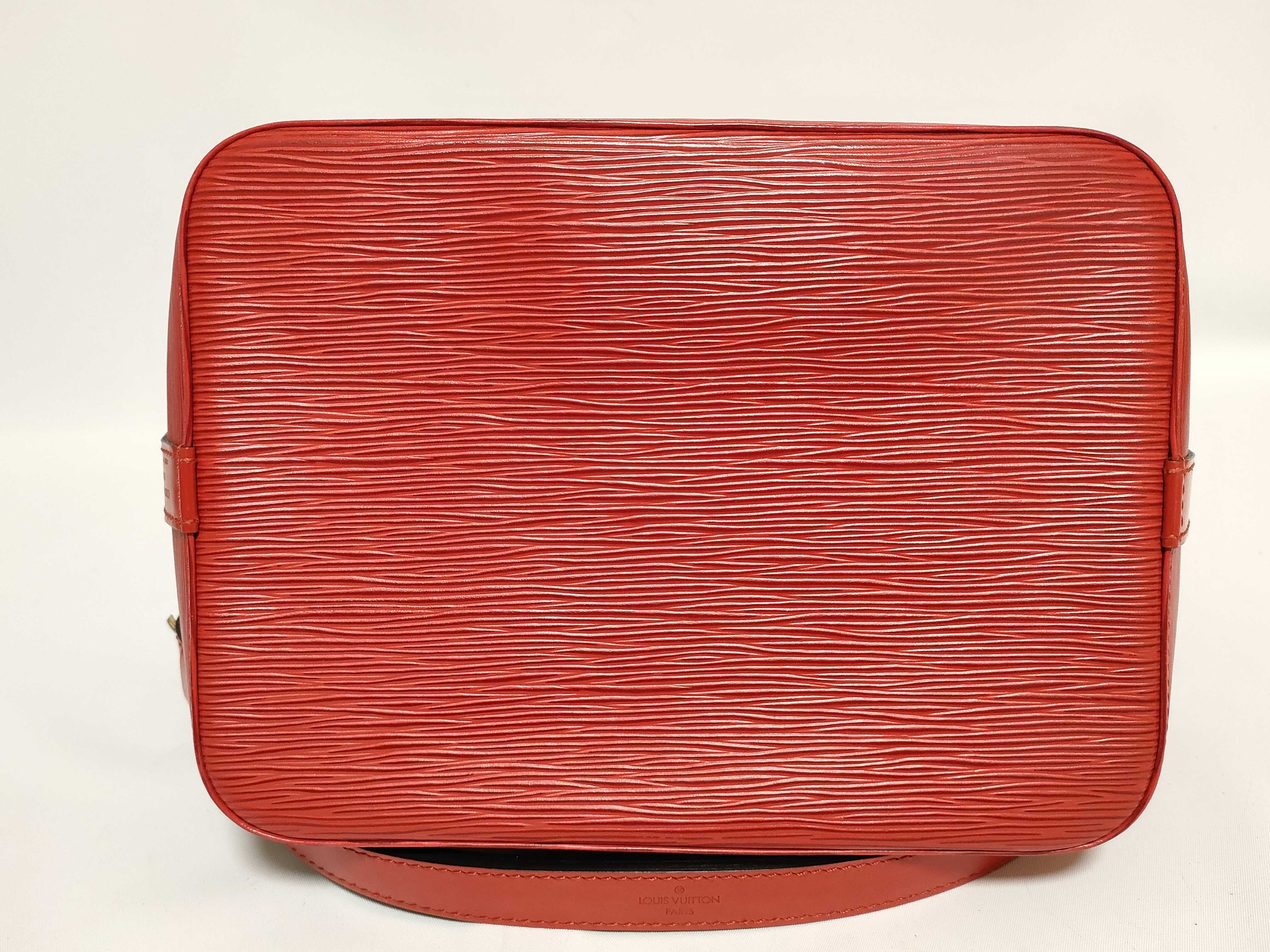 Epi Petit Noé Red Shoulder Bag — view 7