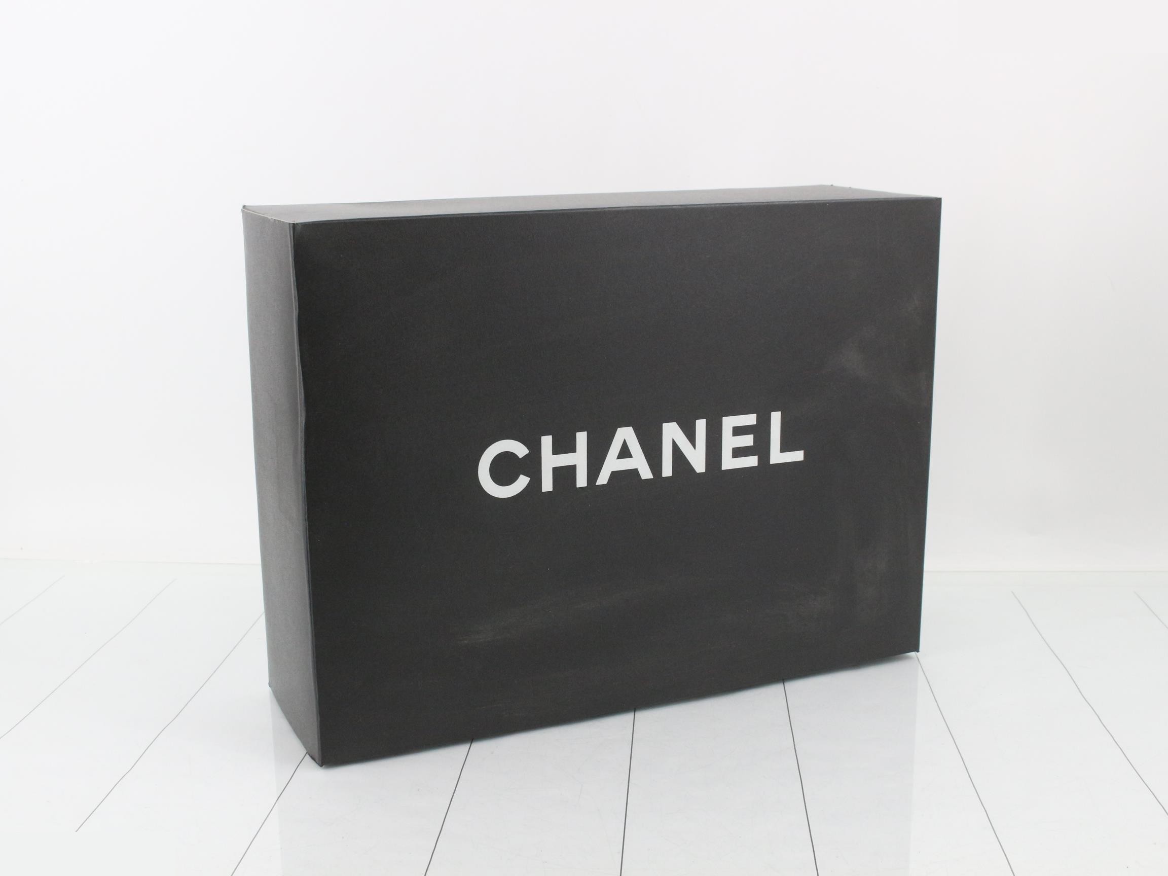 Coco Mark Caviar Skin Chain Tote Bag — view 7