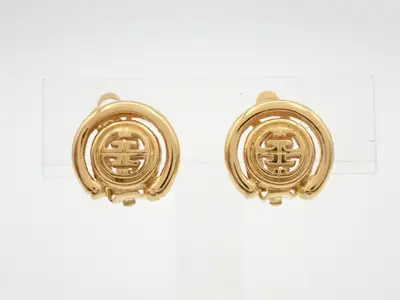 Other lines: Precious metals and earrings