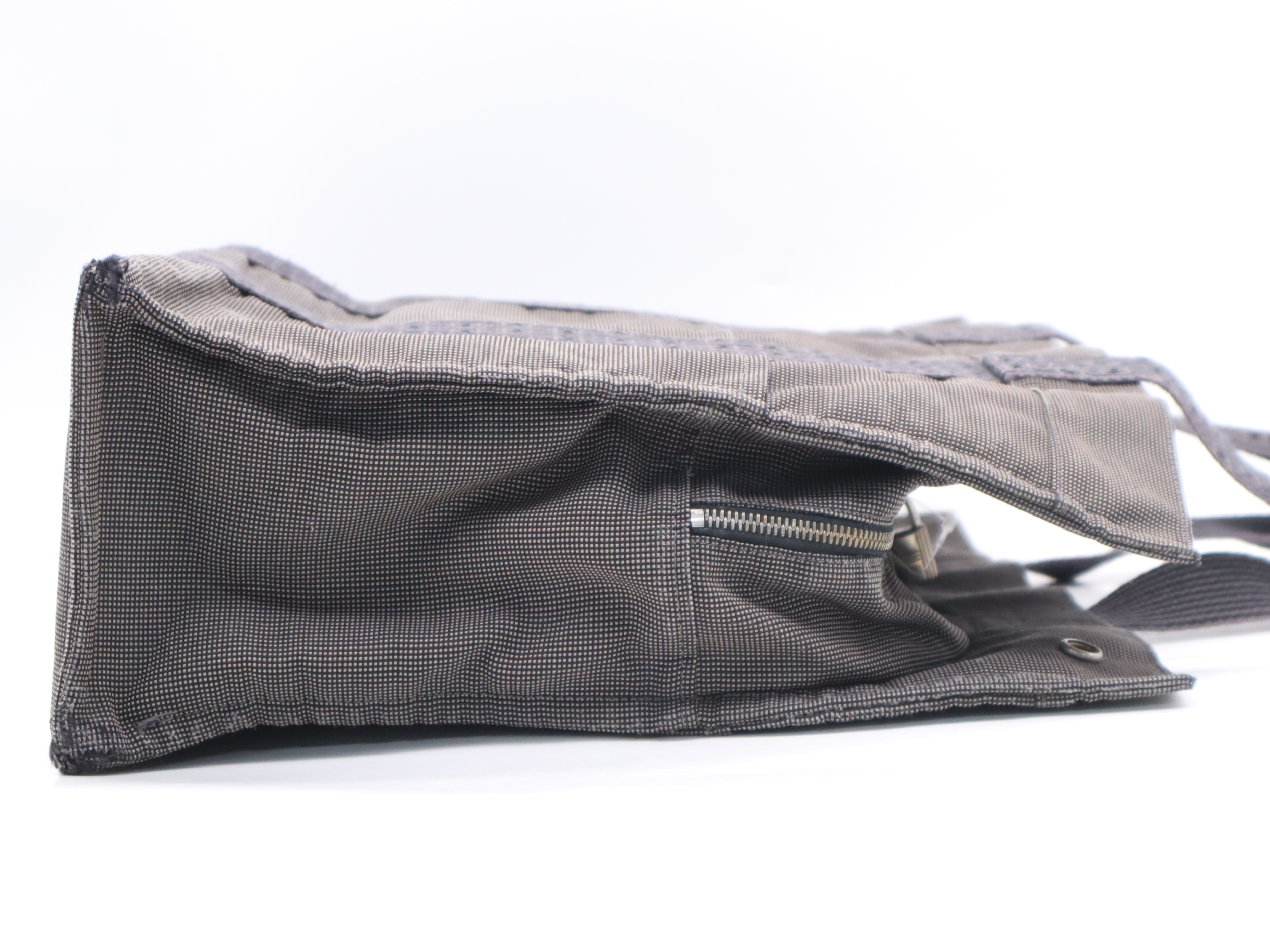 Nylon x Canvas Herline Grey Tote Bag with Silver Hardware and Padlock — view 5