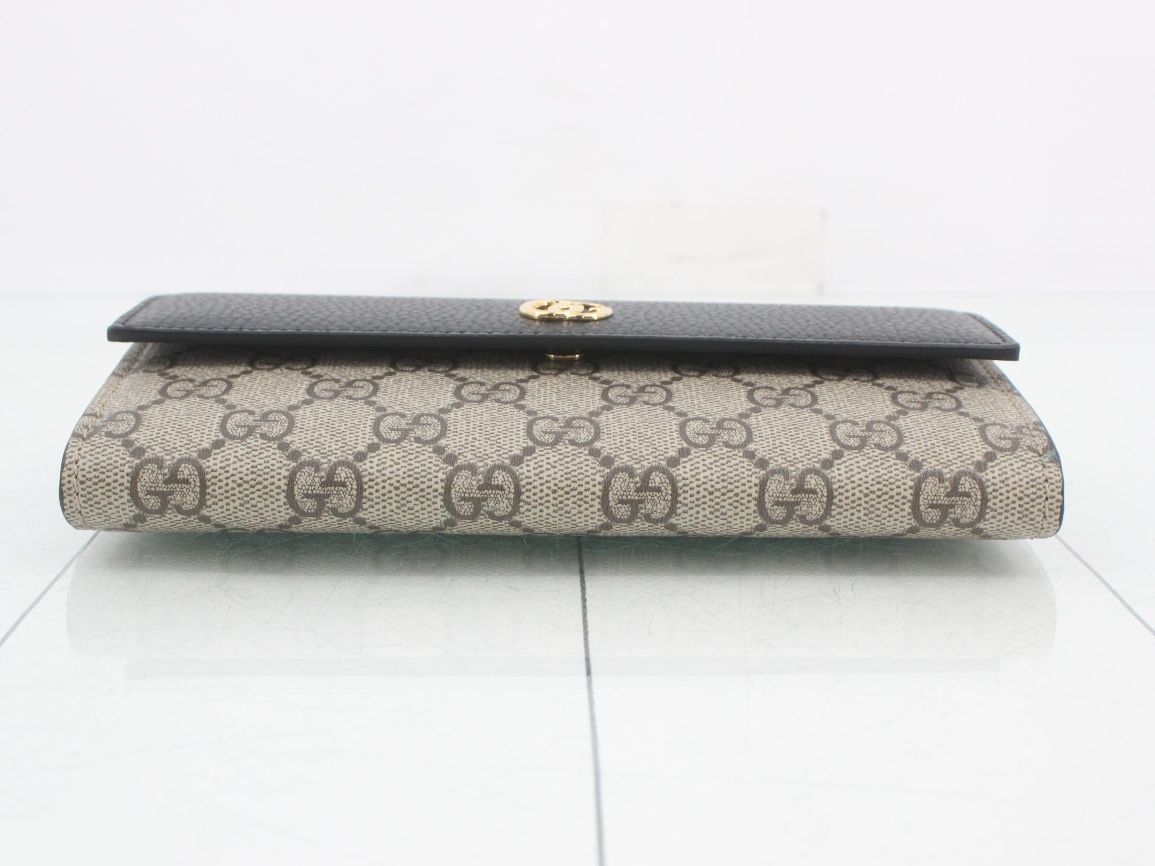 Double G Bicolor Continental Wallet, Retail Price ¥97,900, Unused — view 3