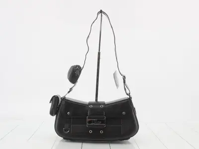 Street Chic Shoulder Bag, Leather, Black
