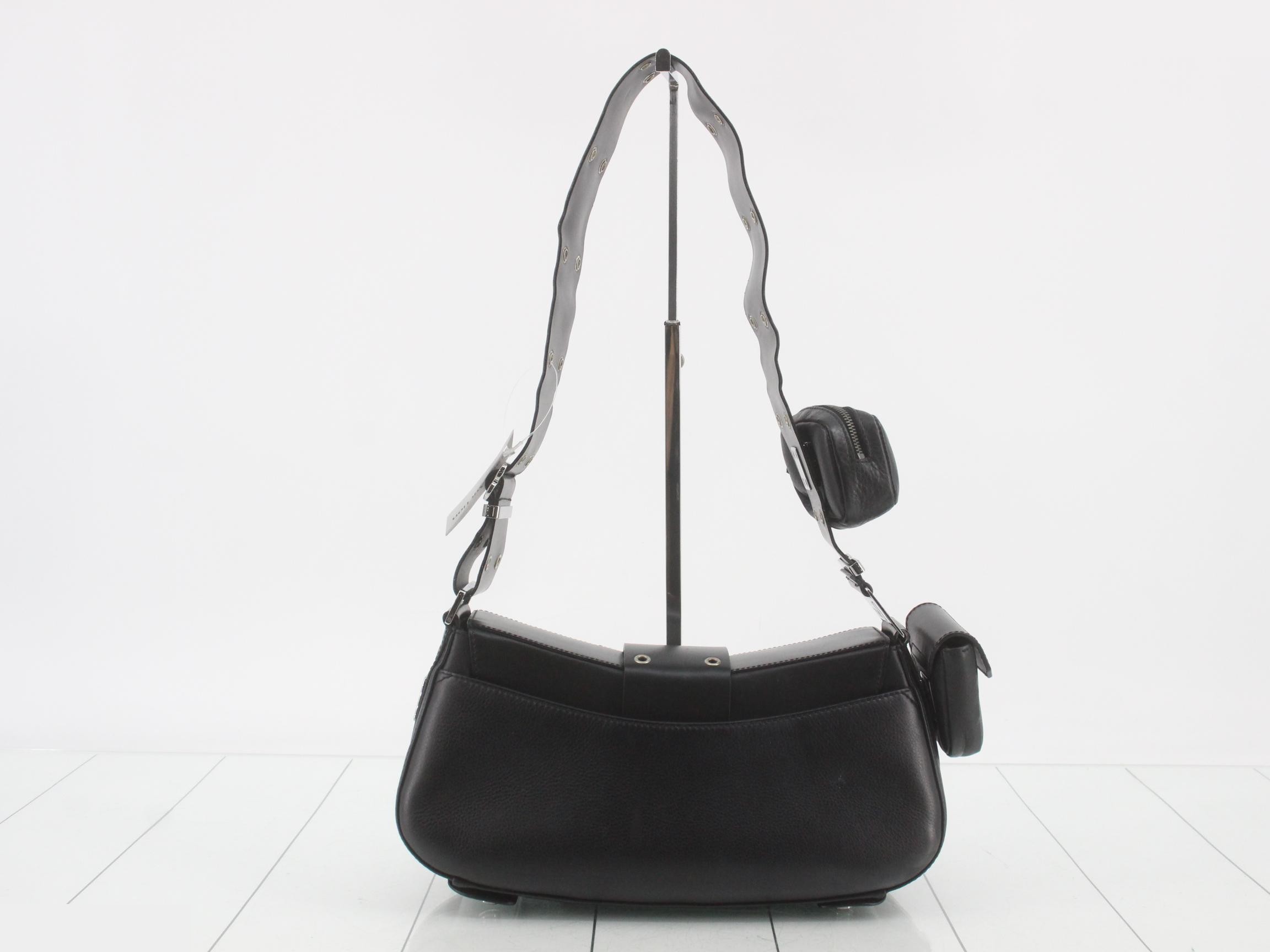 Street Chic Shoulder Bag, Leather, Black — view 2