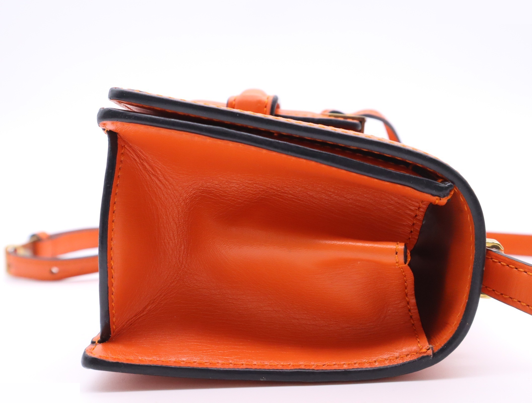 Leather Barcelona bag, orange, gold hardware, with charm. — view 5