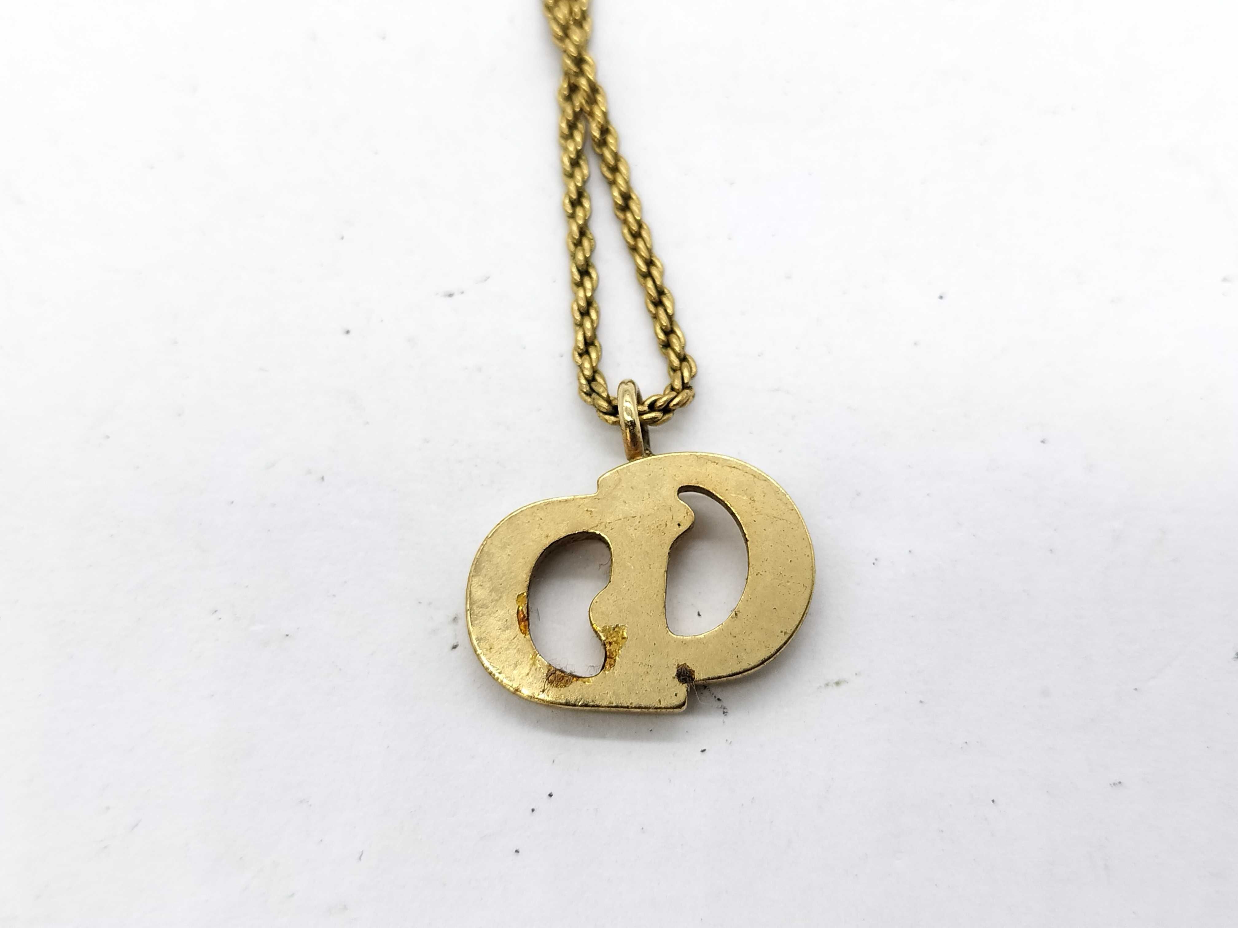 necklace — view 3