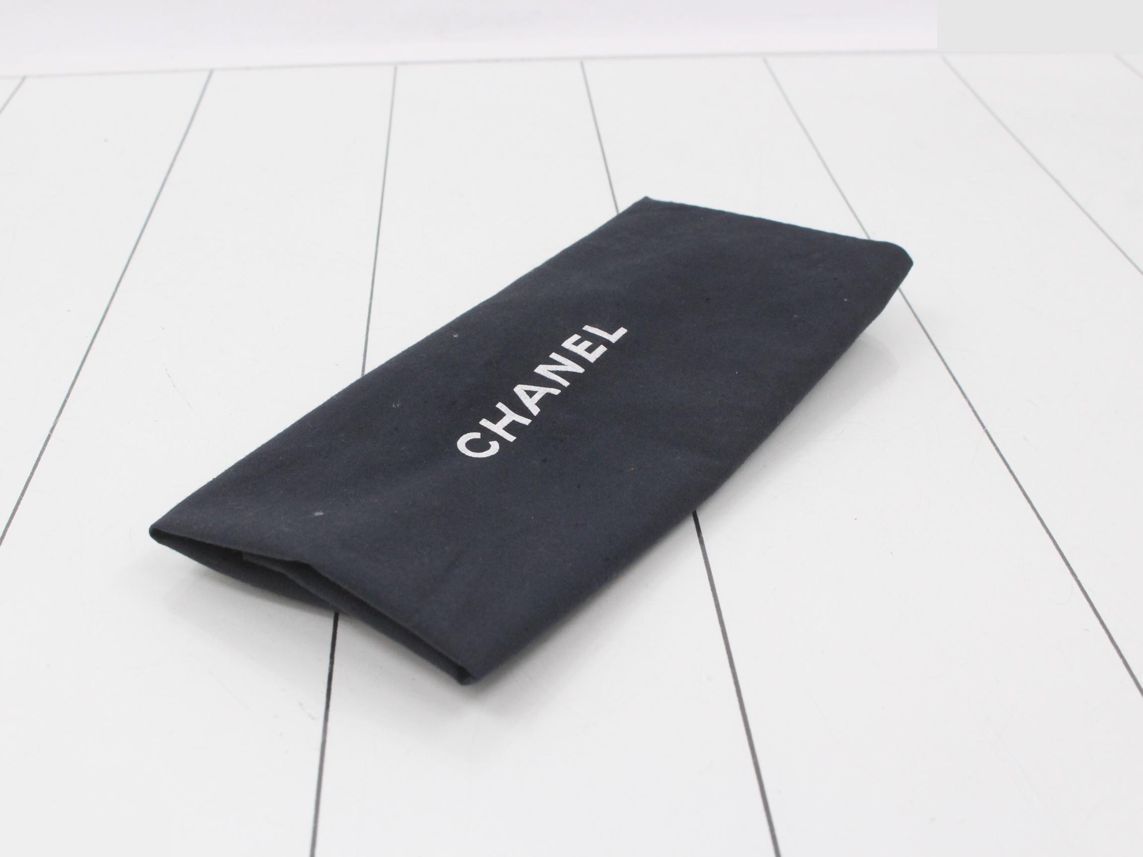 Matelassé Chain Shoulder Bag, Classic Lambskin — view 7