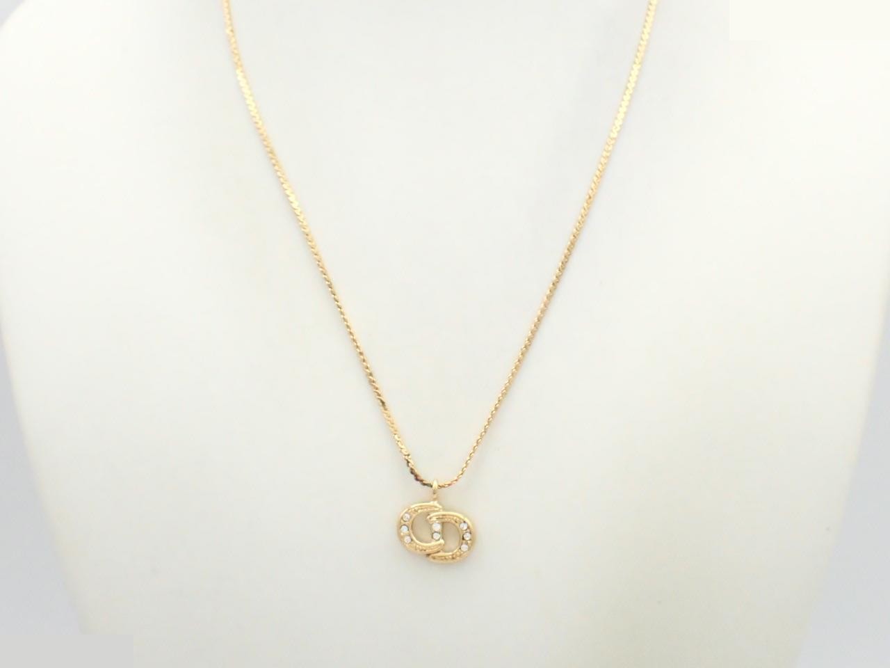 Other lines: Precious metals, necklaces, pendants — view 3