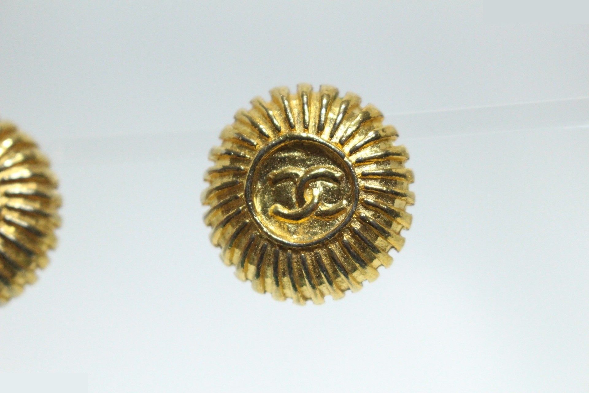 Coco Mark Radial Pattern Earrings, Gold — view 2