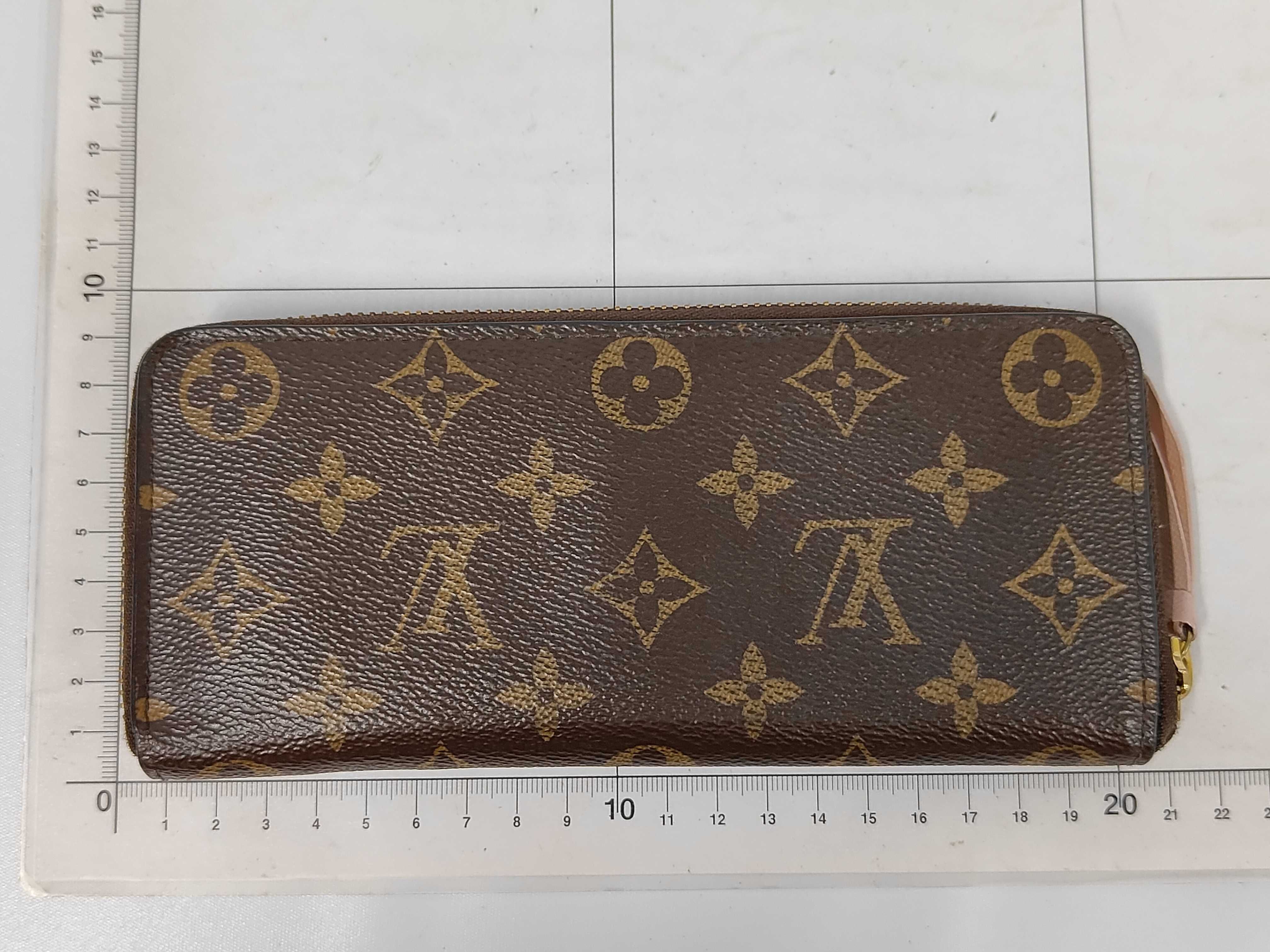 Monogram Portefeuille Clemence Zippy Rose Ballet Gold Hardware UB1117 Wallet — view 2