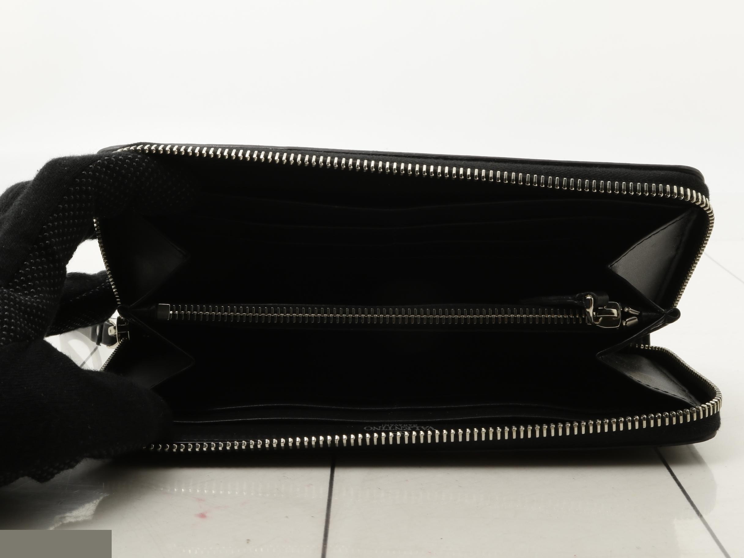 VLTN logo leather round zip long wallet — view 4