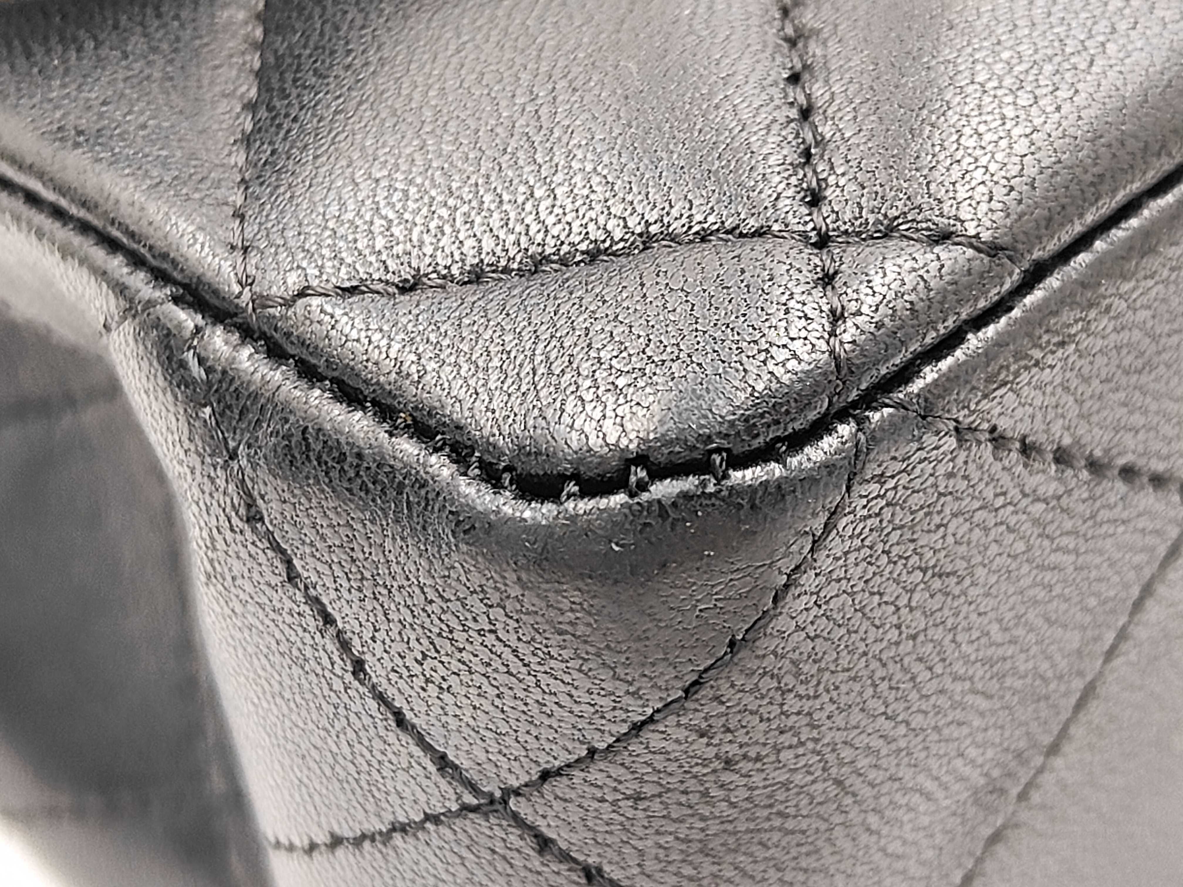 Matelassé Chain Shoulder Bag, Black, Serial Number 19 (Shoulder Bag) — view 5