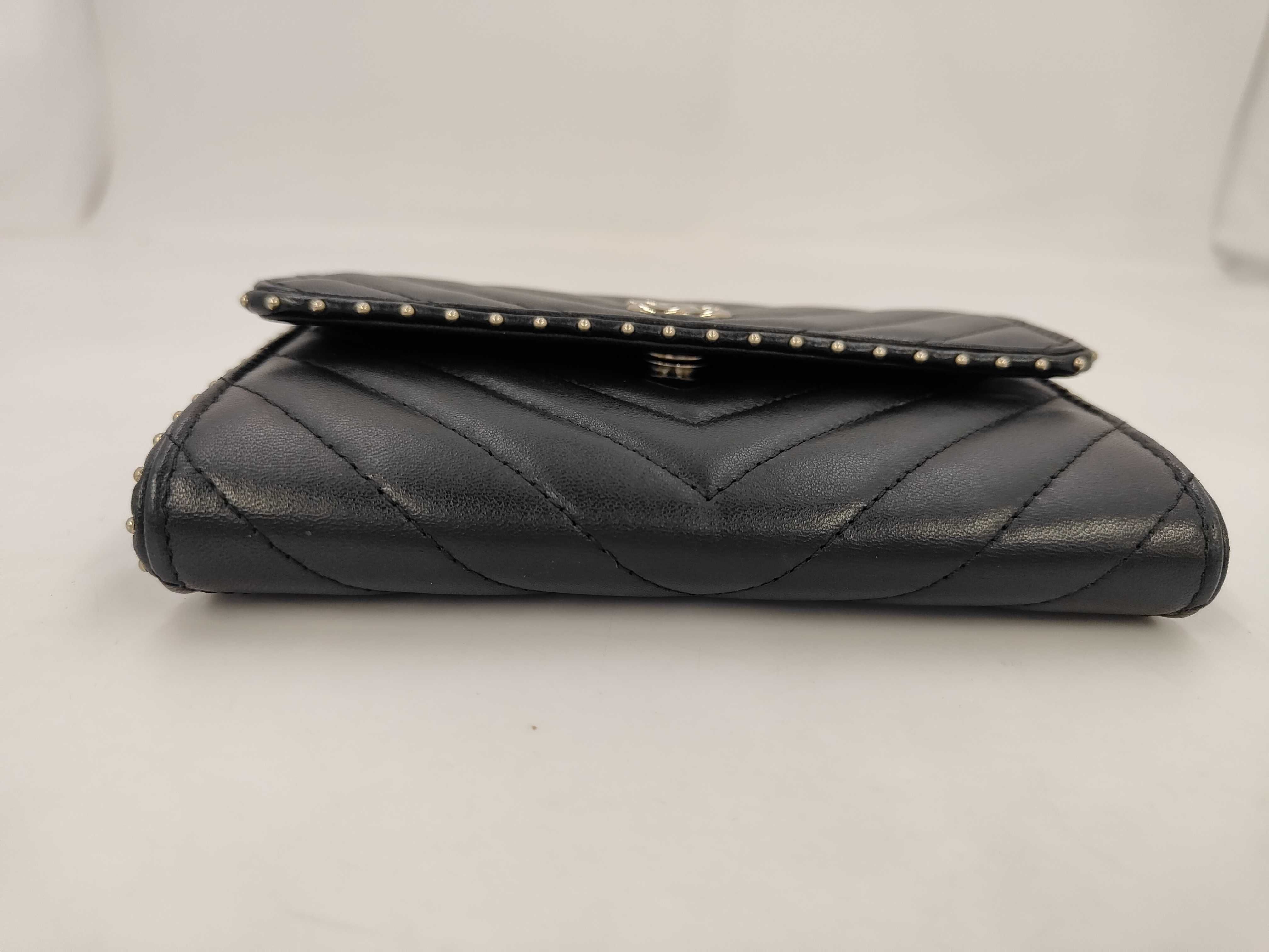 WOC Chain Bag Shoulder Bag — view 3