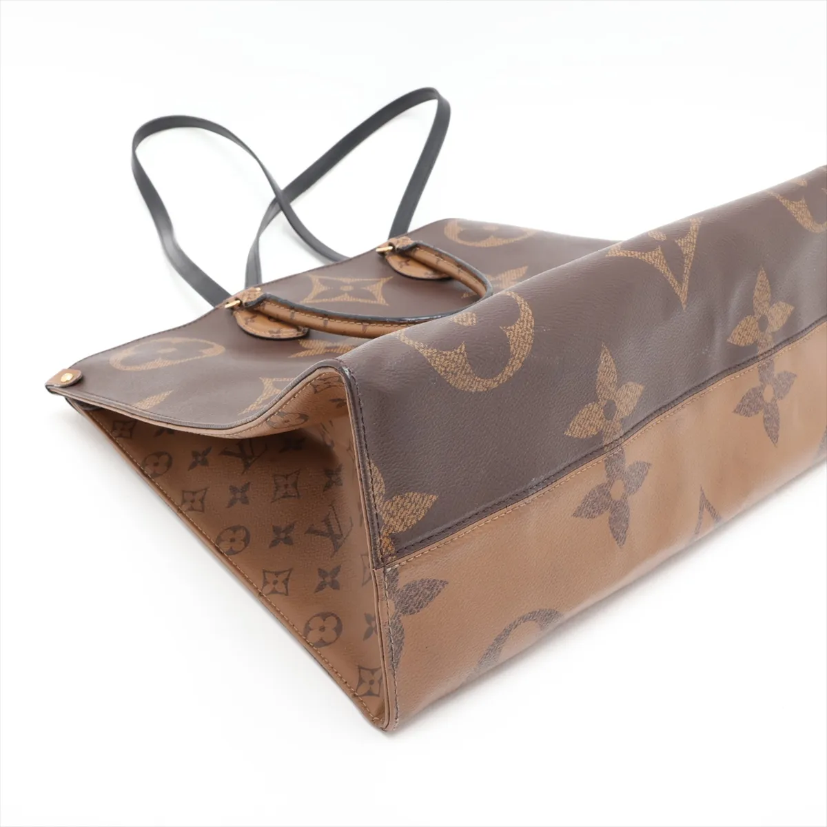 Giant Monogram Reverse OnTheGo GM M45320 AR3200 Brown — view 4