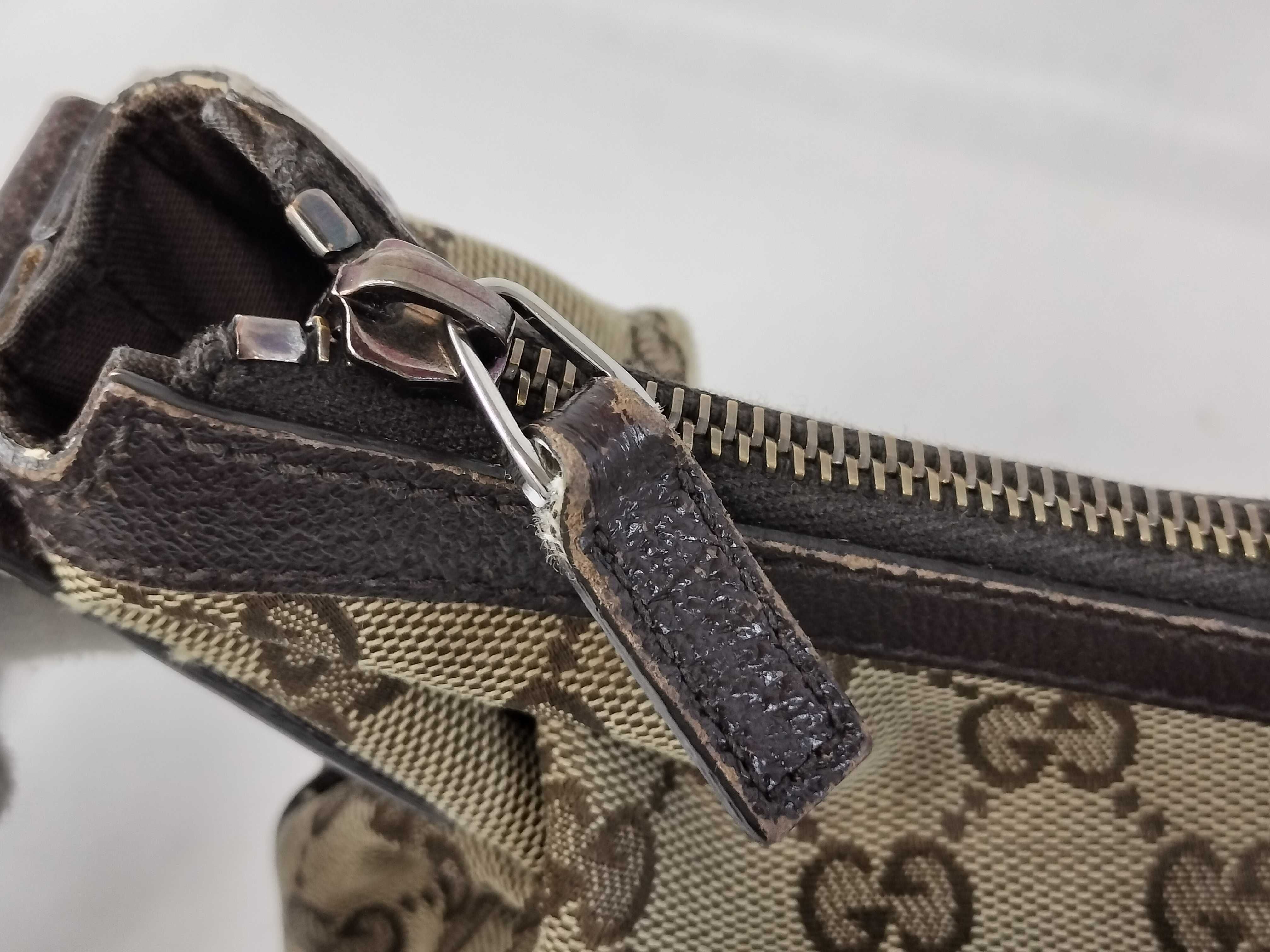 GG canvas shoulder bag — view 8