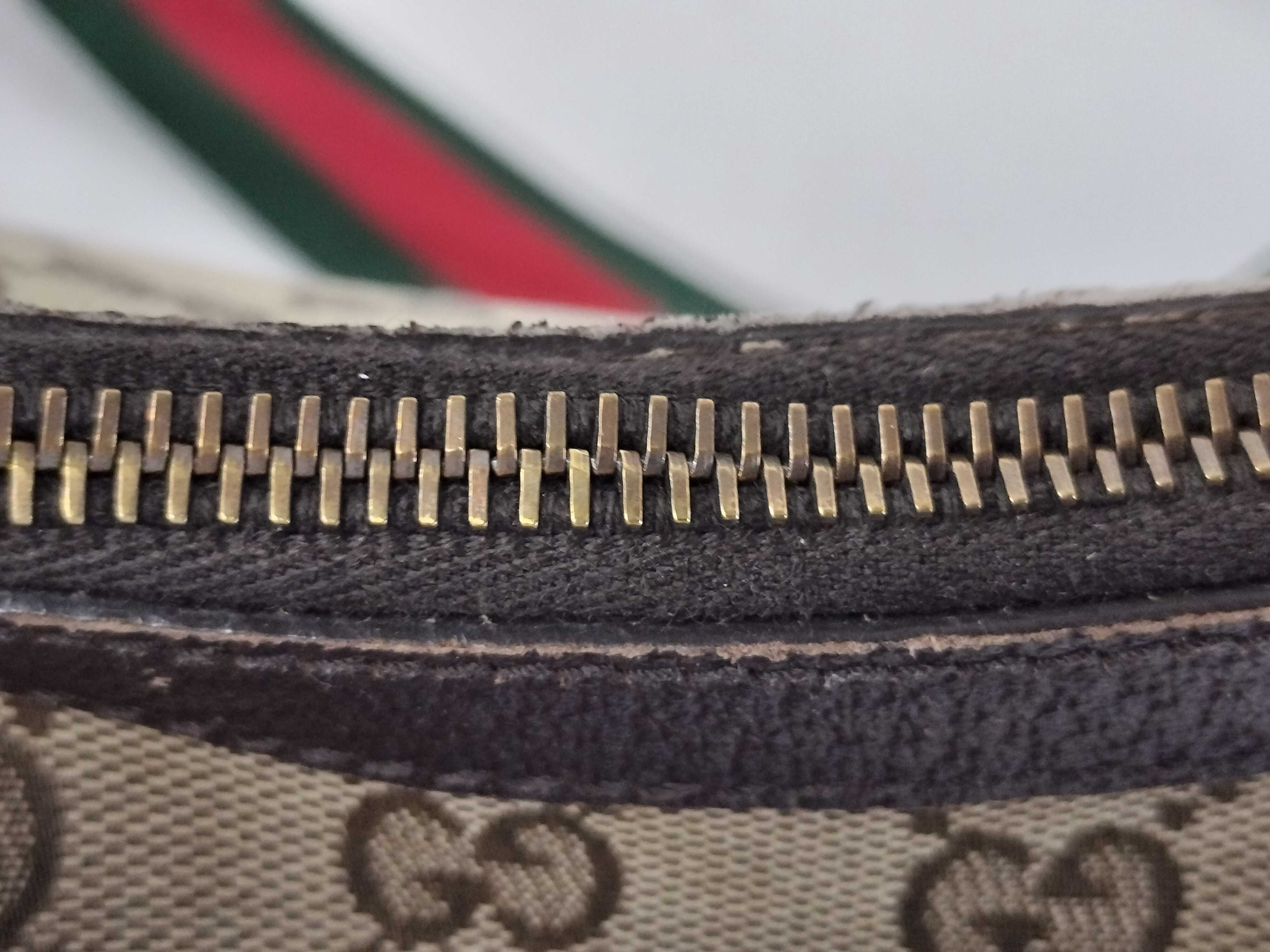 GG canvas shoulder bag — view 9