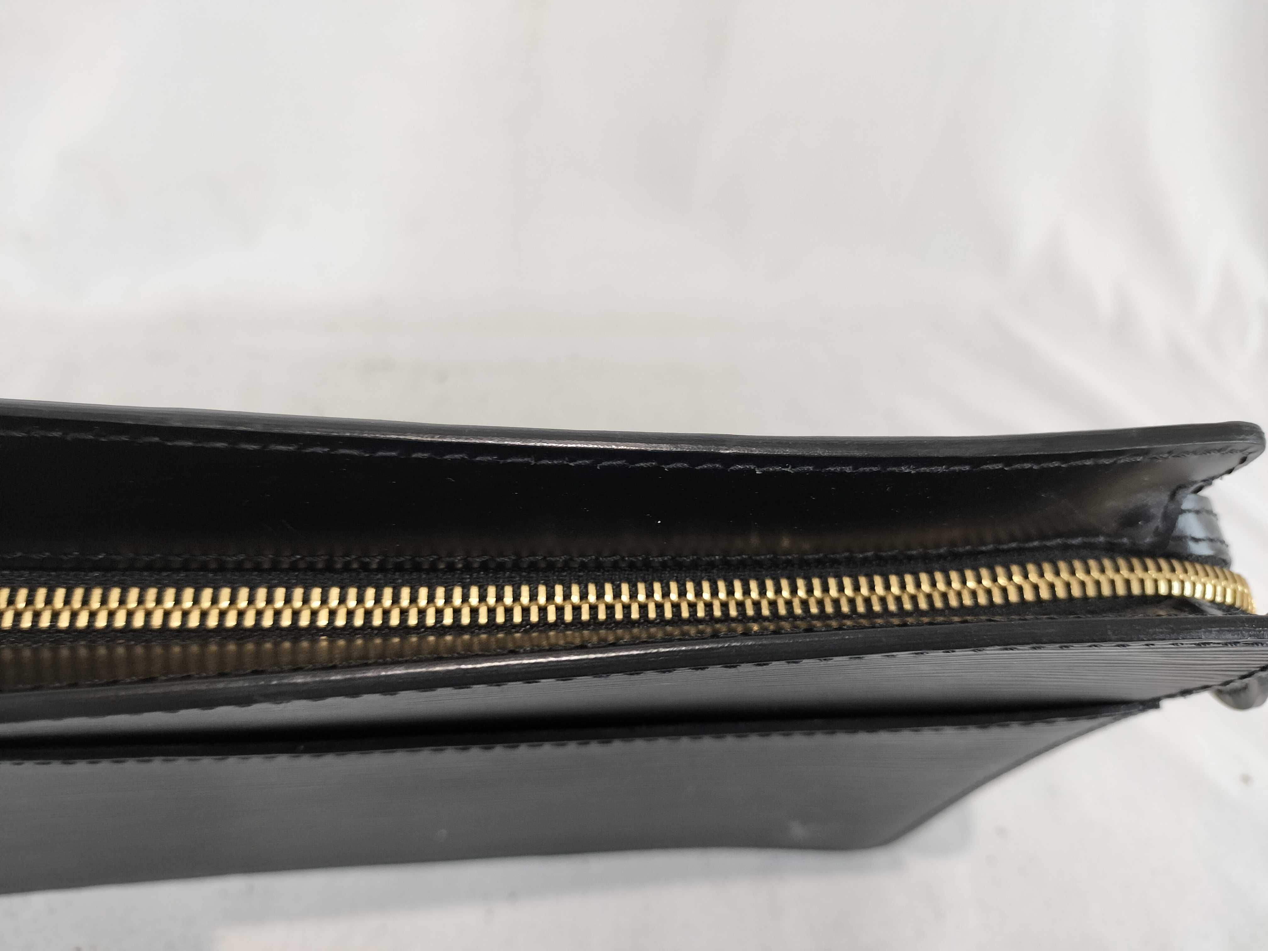 Epi LV Clutch Bag Second Bag — view 6