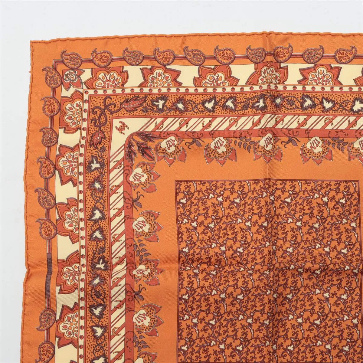 Carre 45 Scarf Silk Brown Threads Fuzzing — view 2