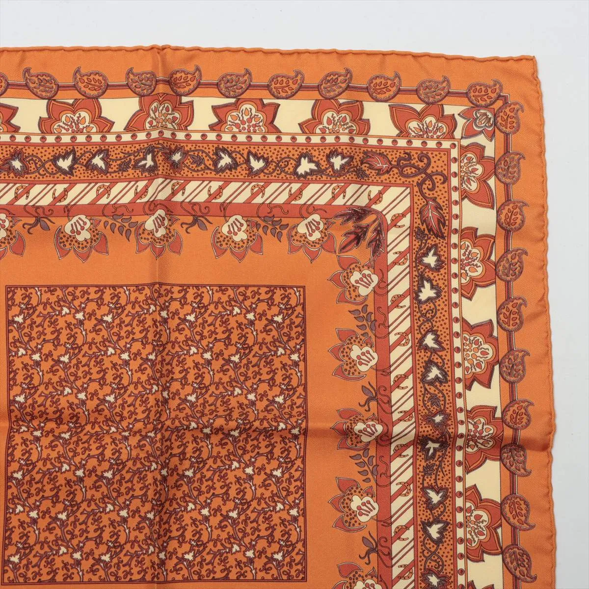 Carre 45 Scarf Silk Brown Threads Fuzzing — view 3