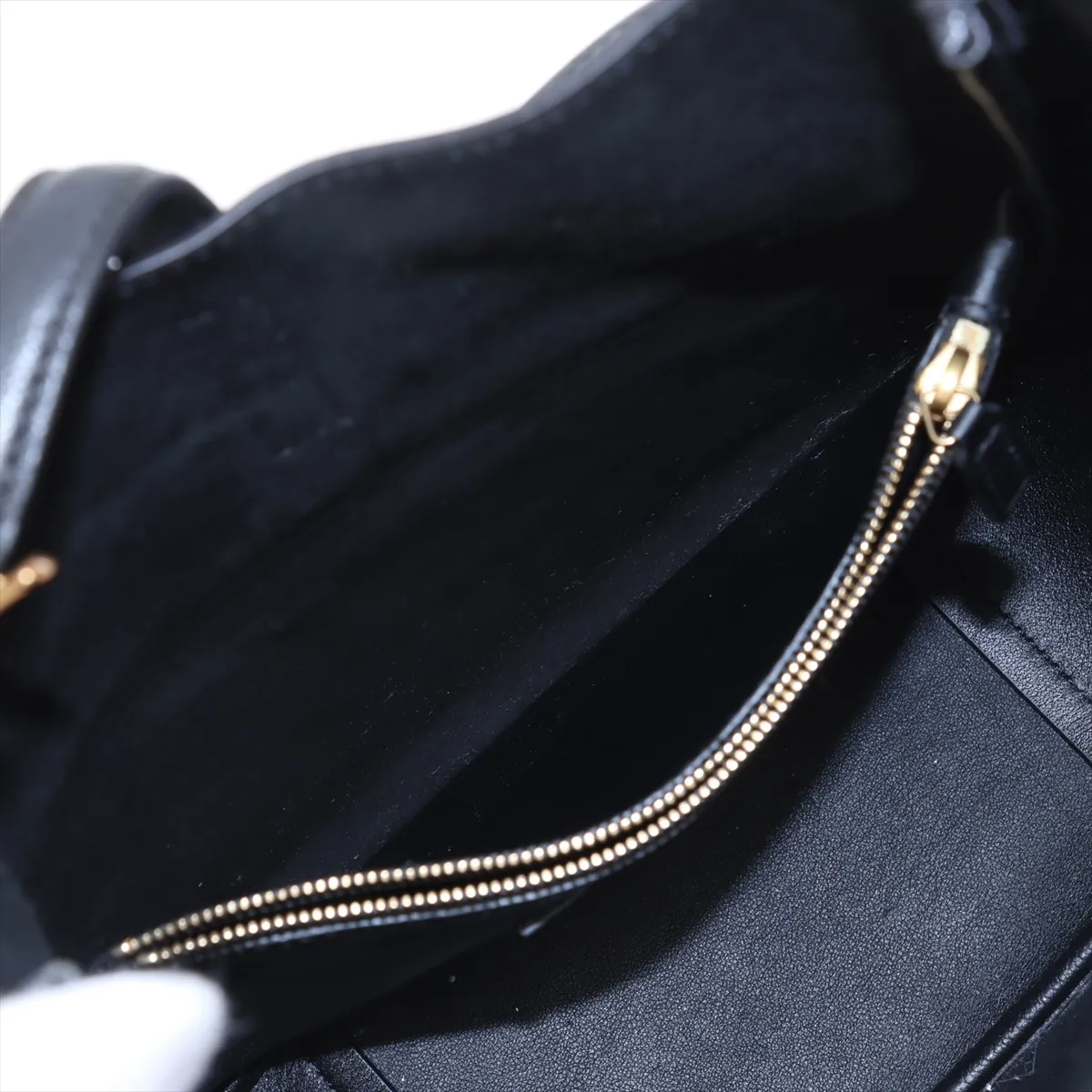 LE 5 A 7 Large Leather Shoulder Bag, Black, 753837 — view 8
