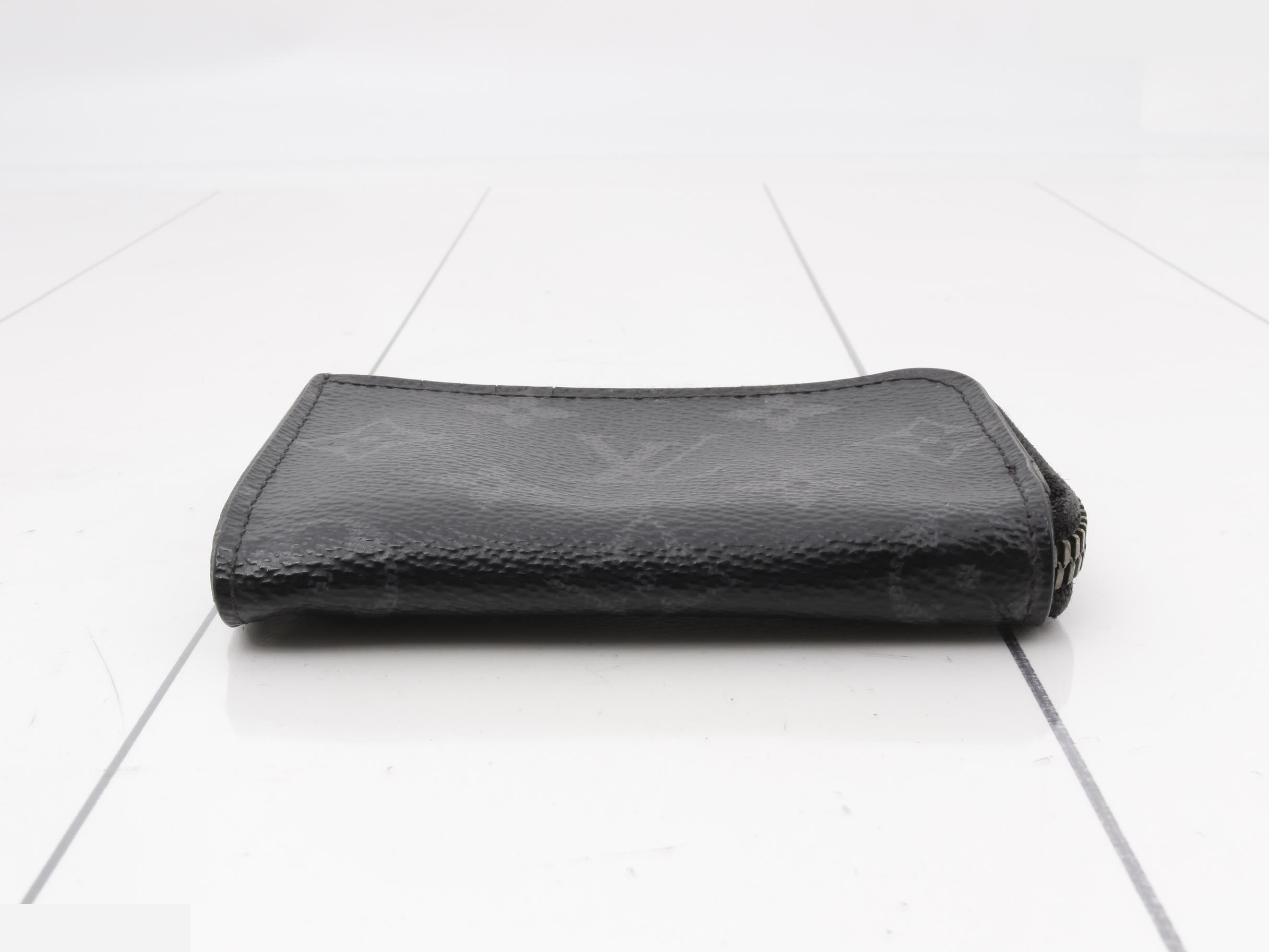 Graffiti (bag) coin case — view 3
