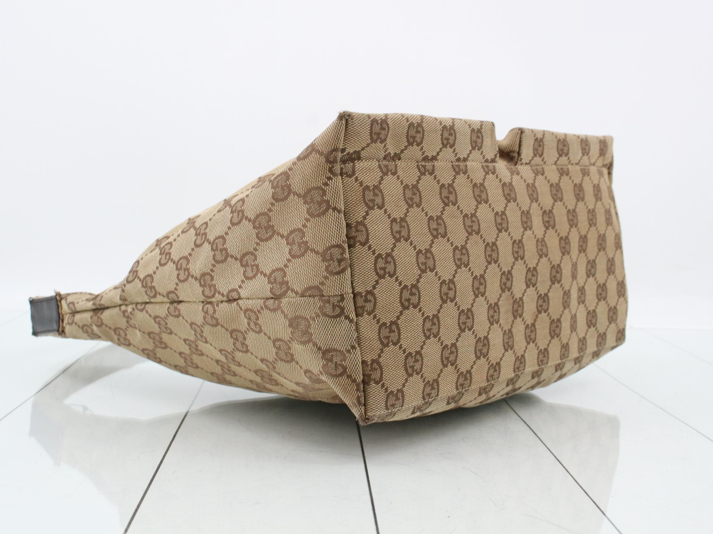 GG Canvas Shoulder Bag — view 5