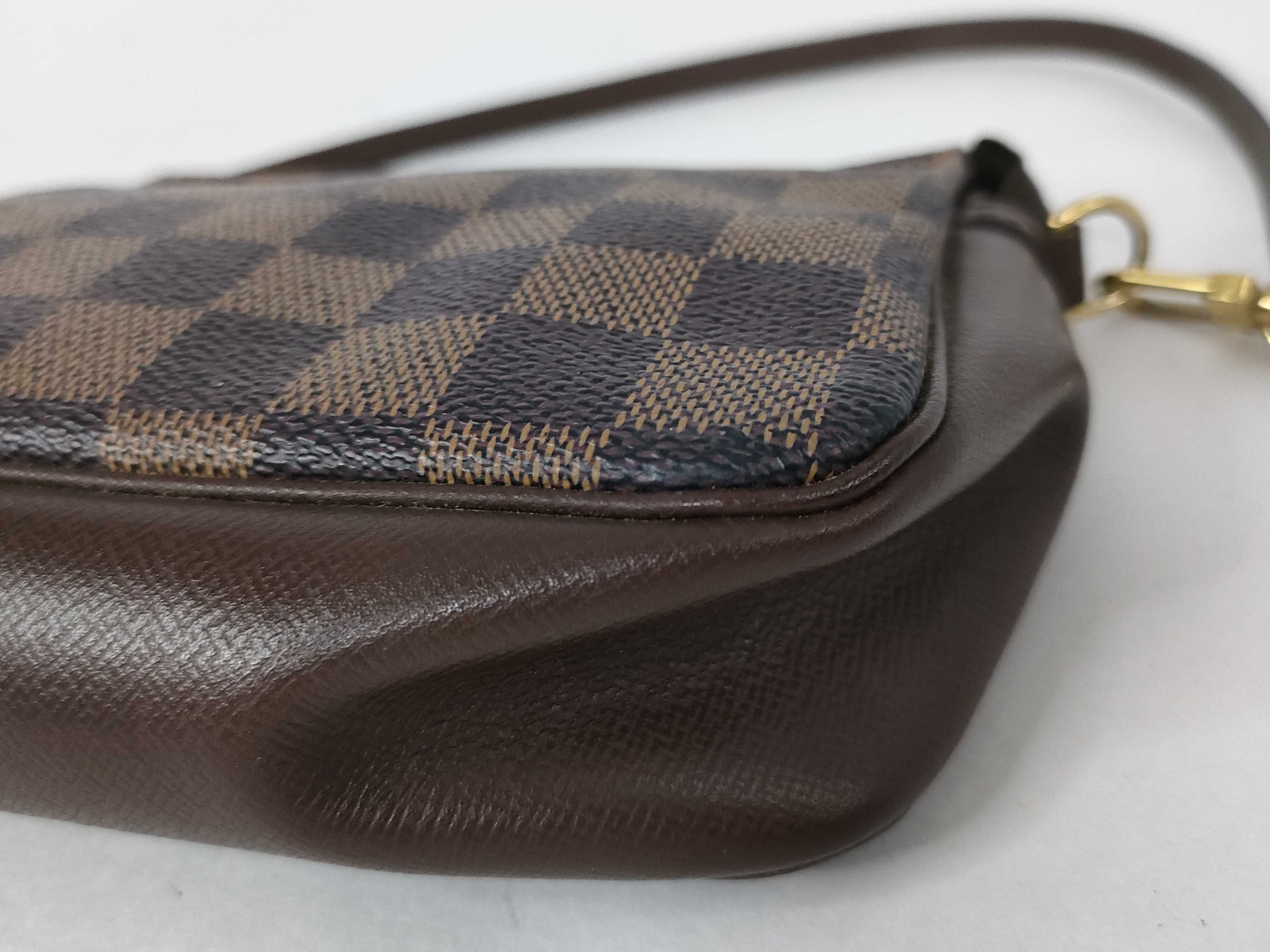 Damier Louis Vuitton Damier Truth Makeup N51982 Pouch — view 6